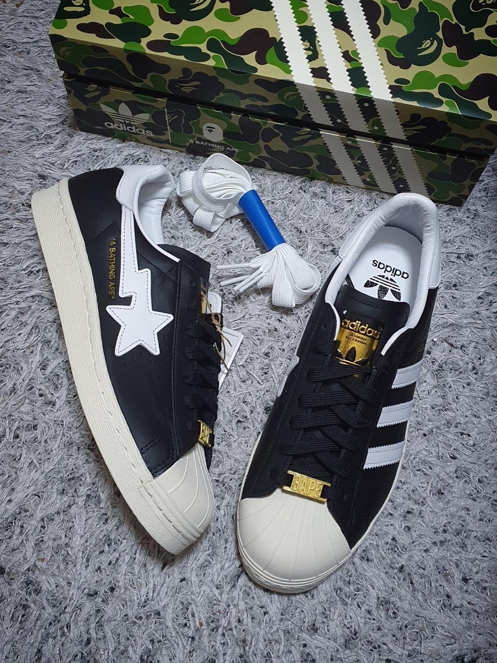 Adidas x BAPE Superstar 80s Core Black Off White 착용 스타일
