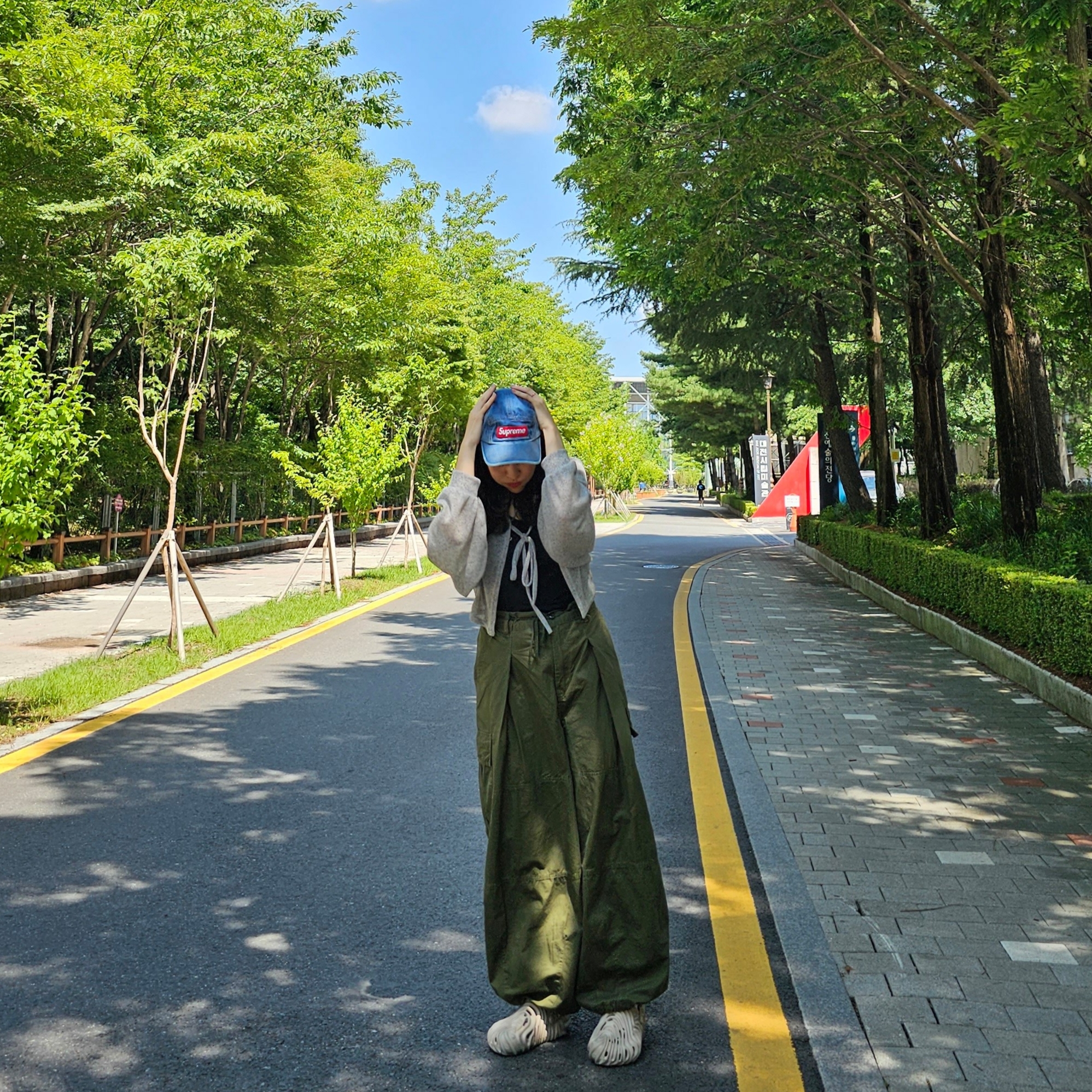 Supreme Washed Chino Twill Camp Cap Denim - 22FW, Crocs x Salehe Bembury Pollex Clog Horchata 착용 스타일 - 2