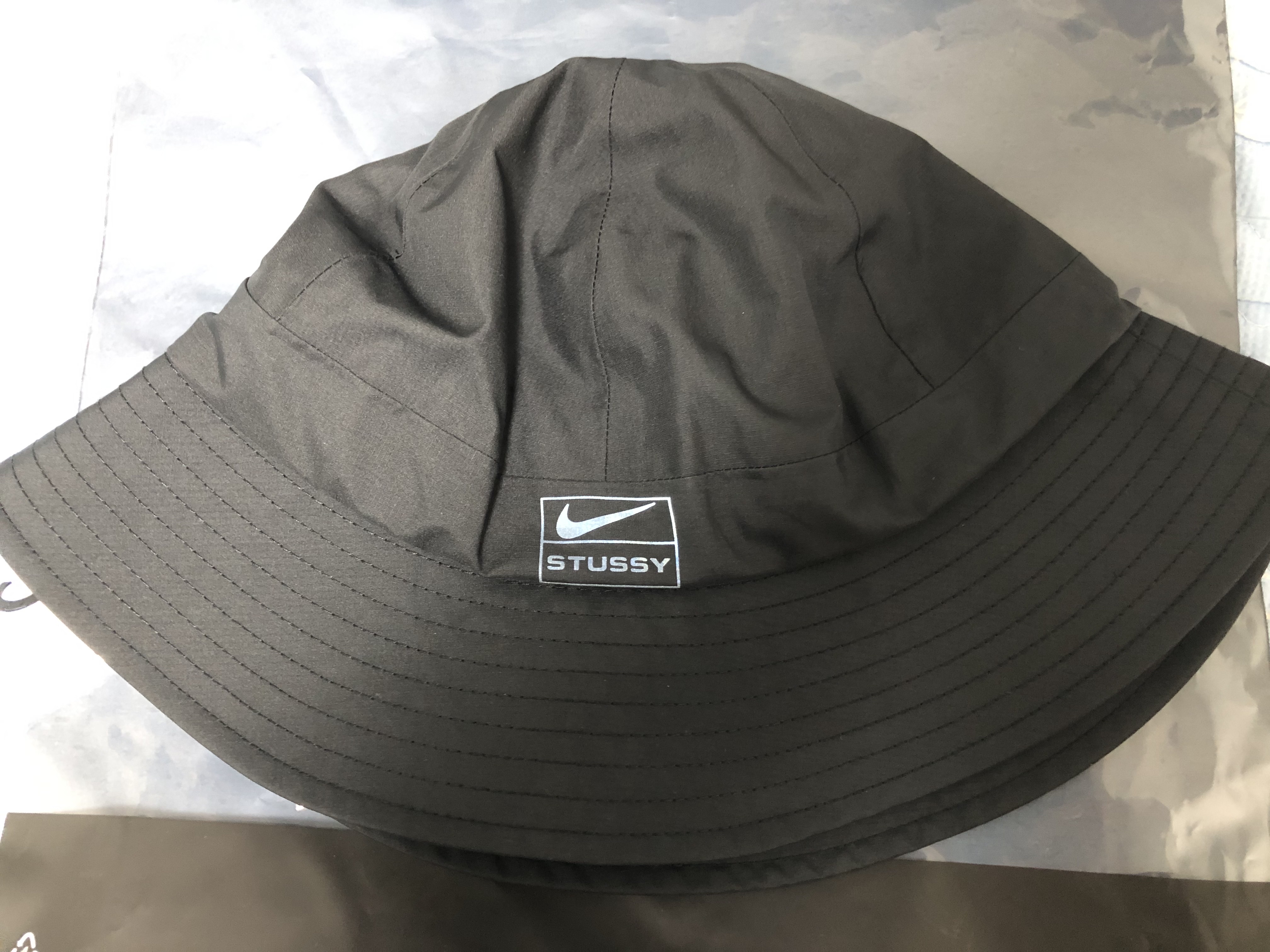 Nike x Stussy NRG FL Storm-Fit Bucket Hat Black 착용 스타일