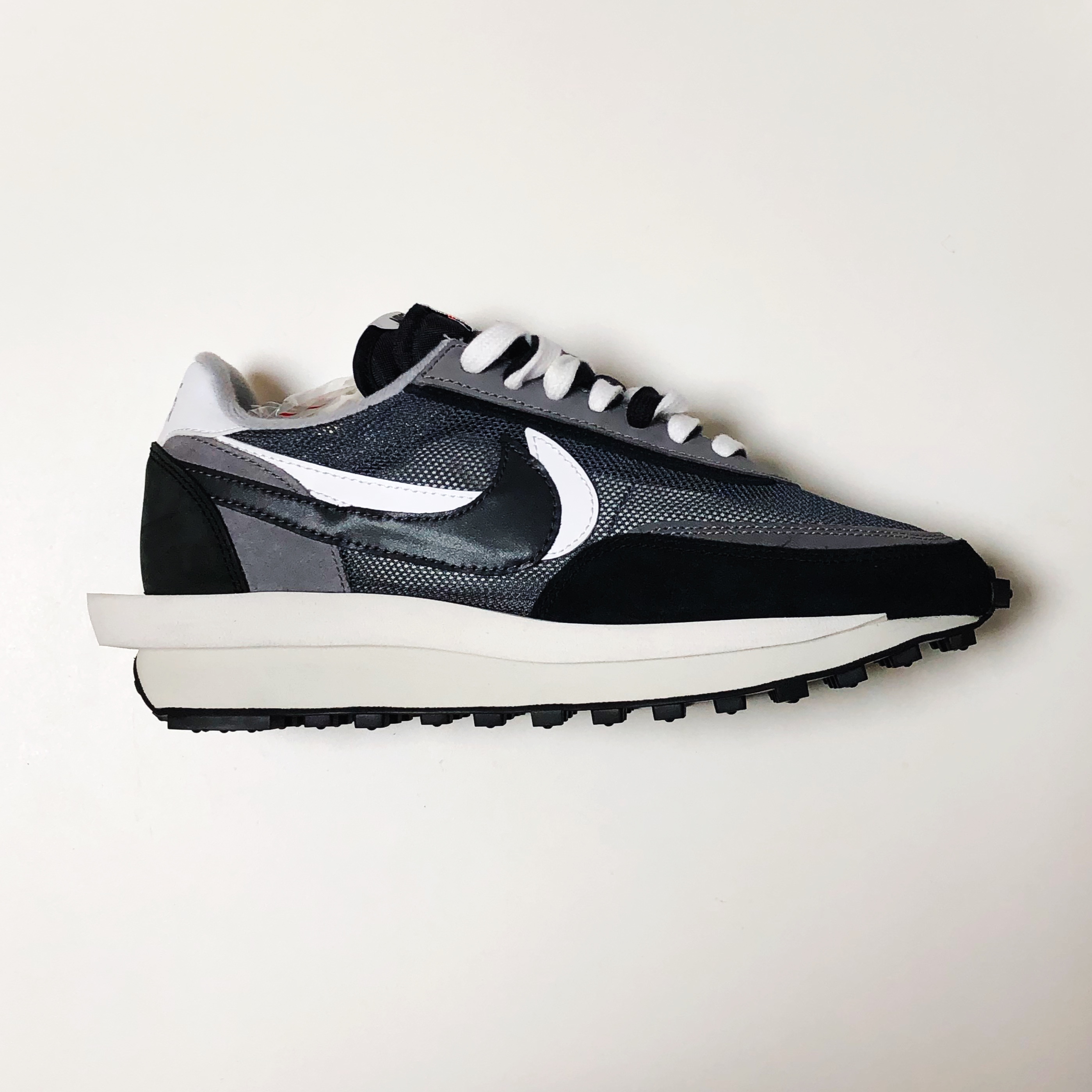 Nike x Sacai LDWaffle Black 착용 스타일