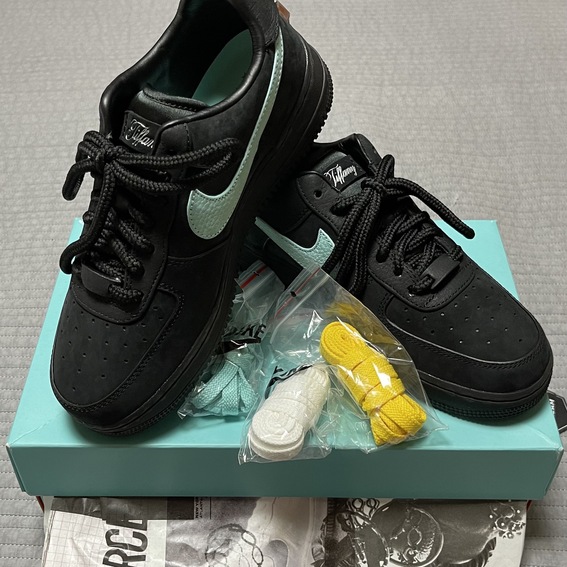 Nike x Tiffany & Co. Air Force 1 Low SP 1837 착용 스타일 - 2