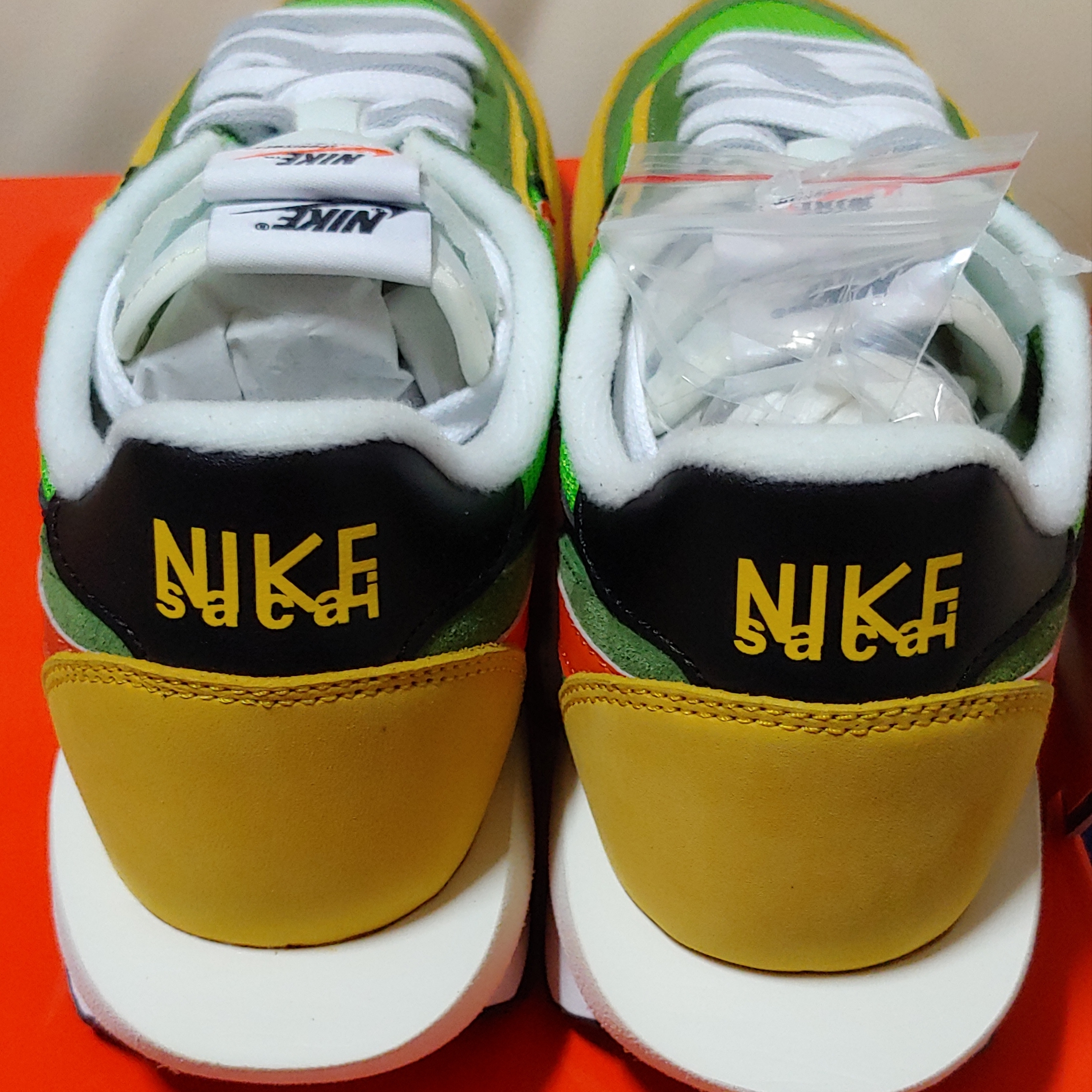 Nike x Sacai LDWaffle Green Multi 착용 스타일 - 4