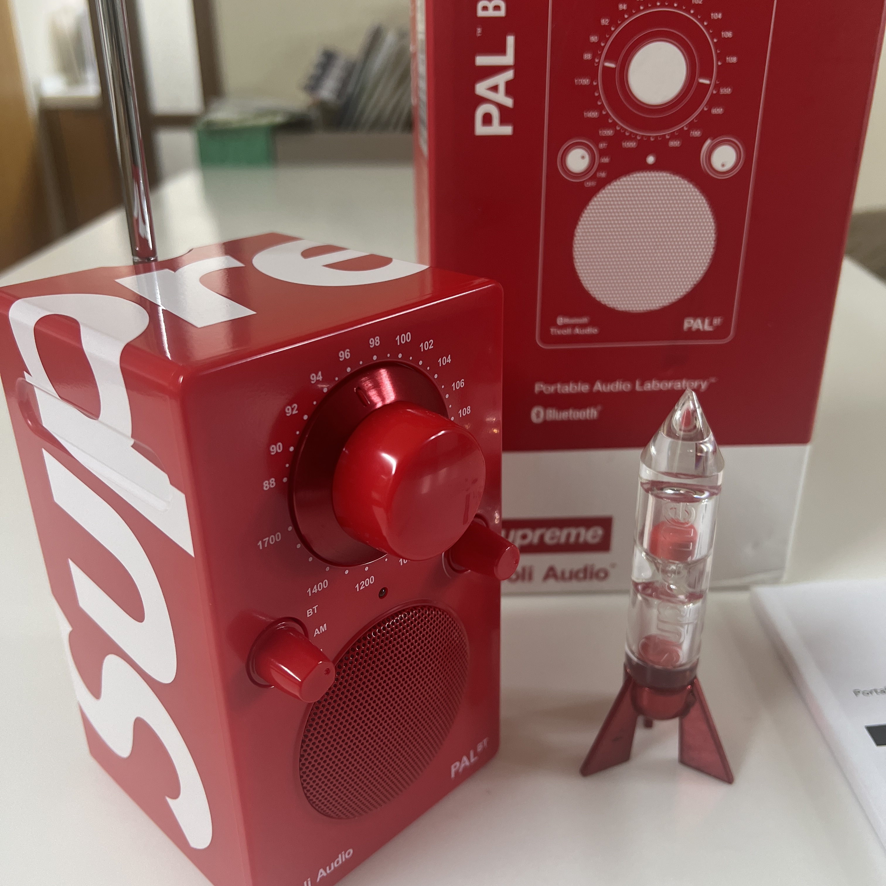 Supreme Rocket Timer Red - 23SS 착용 스타일 - 1