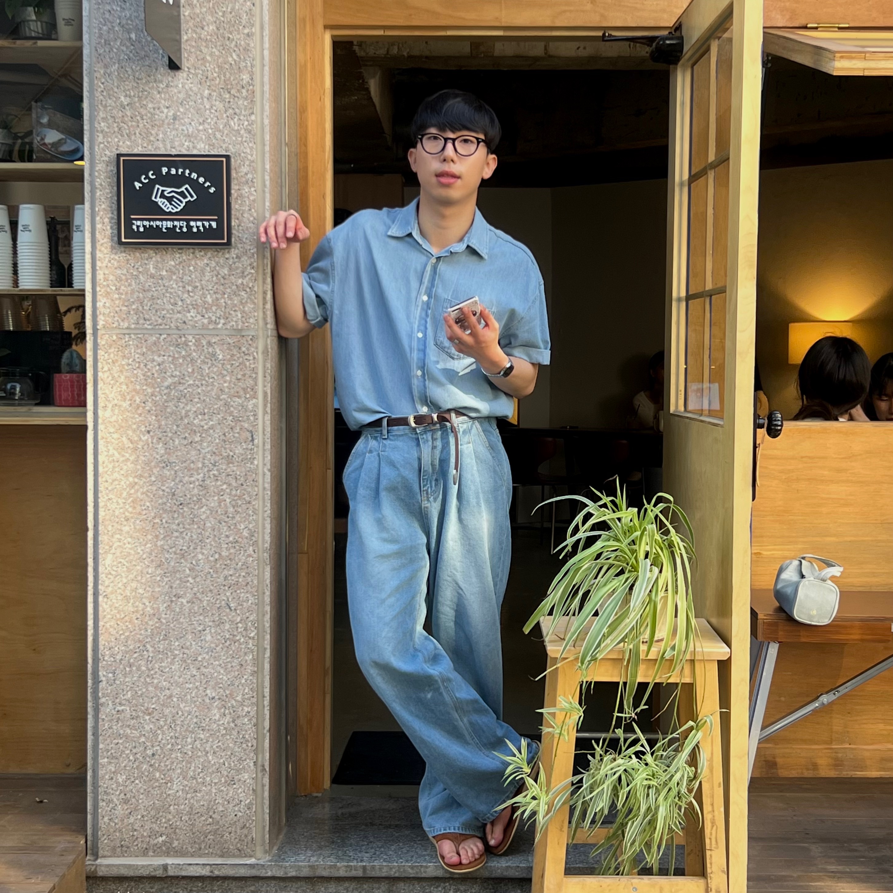 Island Slipper Classic Suede Peanuts Suede, Casio A-159WA-N1 착용 스타일 - 1