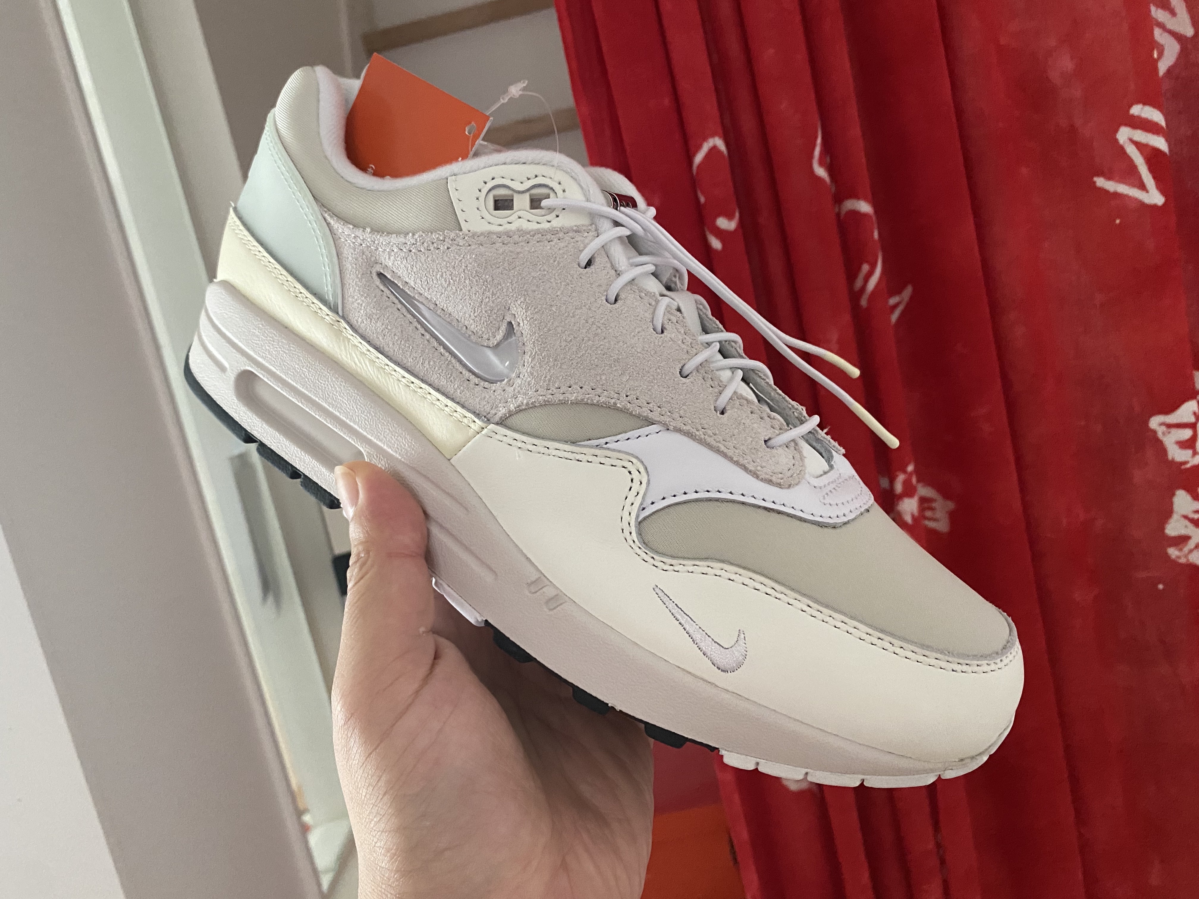 Nike Air Max 1 Hangul Day 착용 스타일