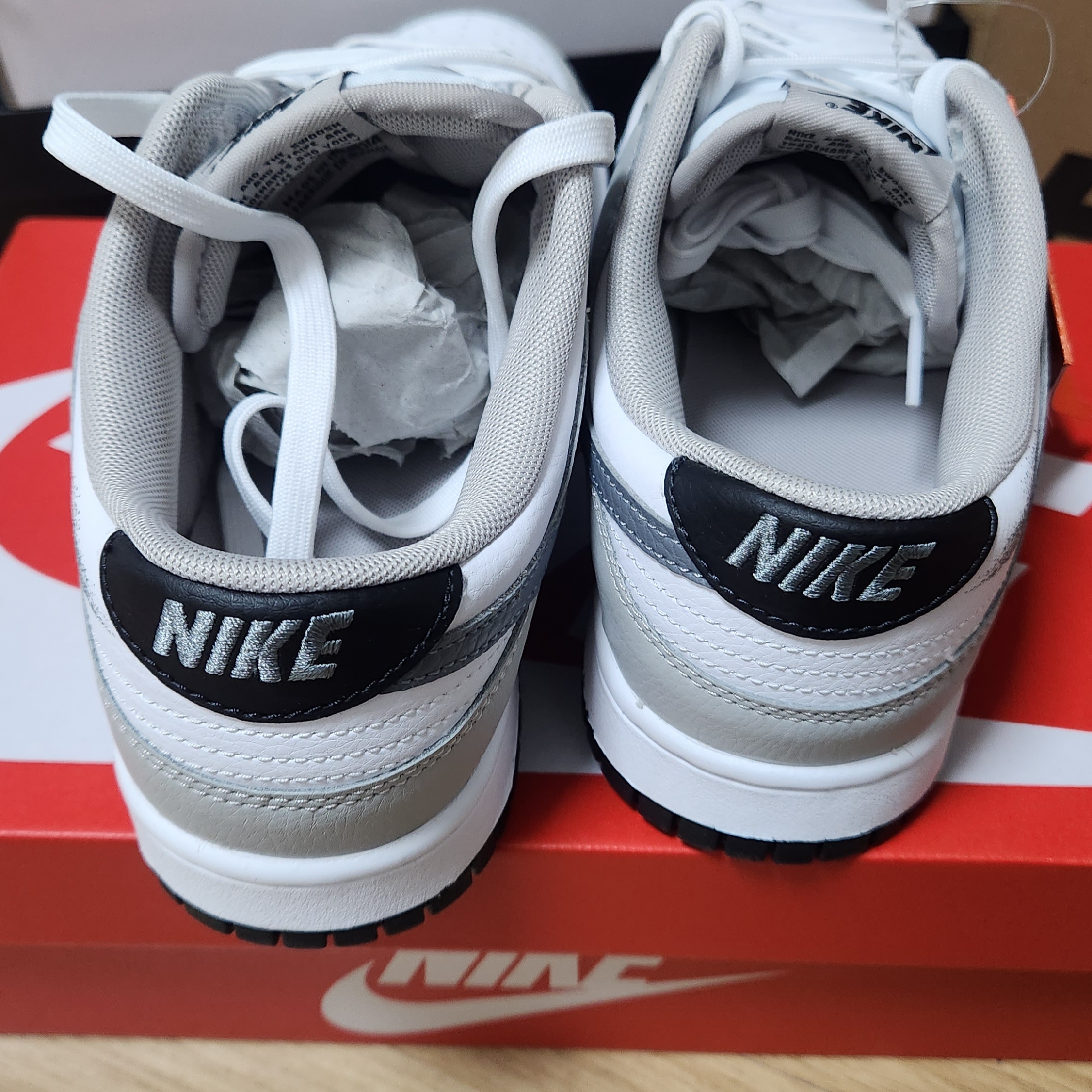 Nike Dunk Low Cool Grey White 착용 스타일 - 4