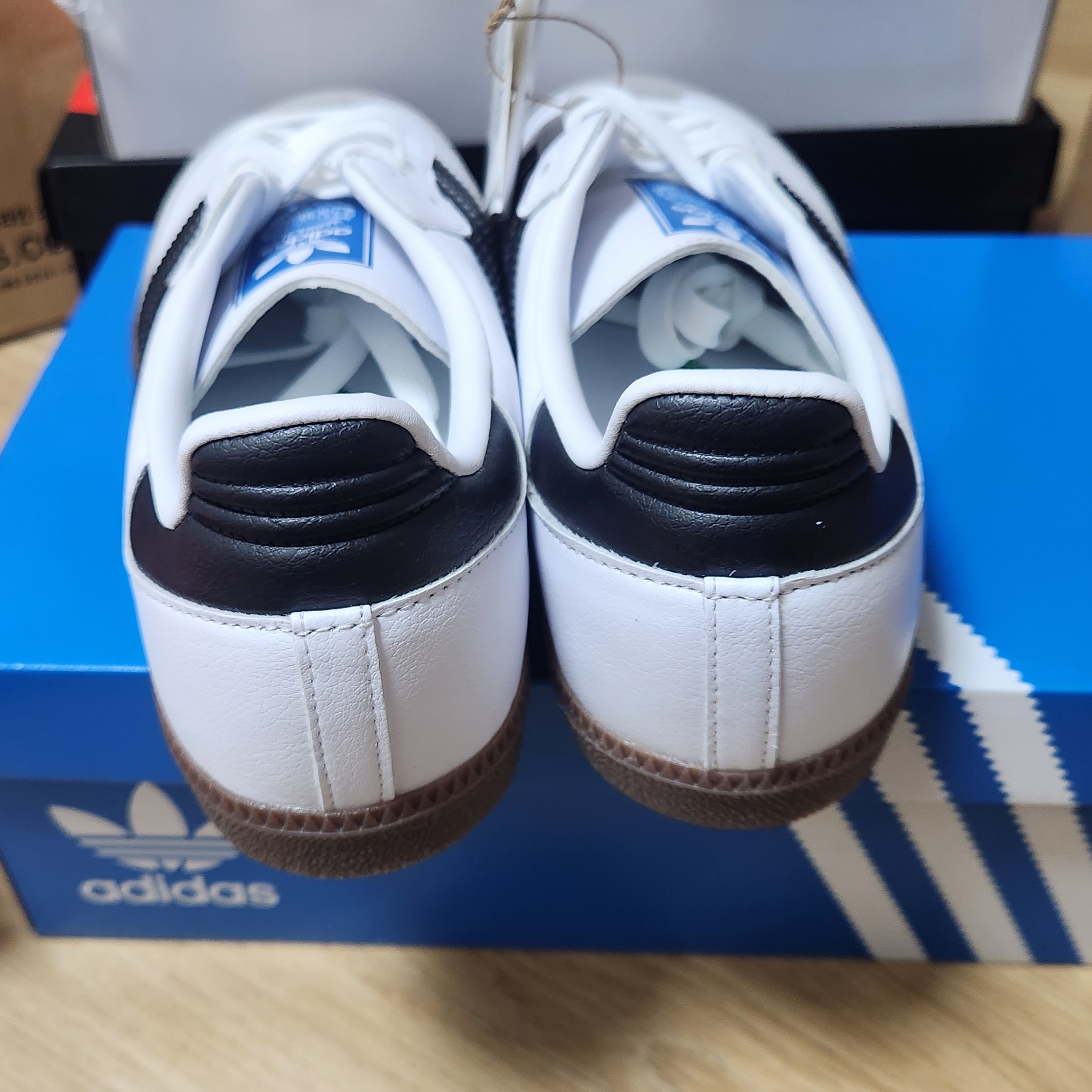Adidas Samba Vegan White Black 착용 스타일 - 4