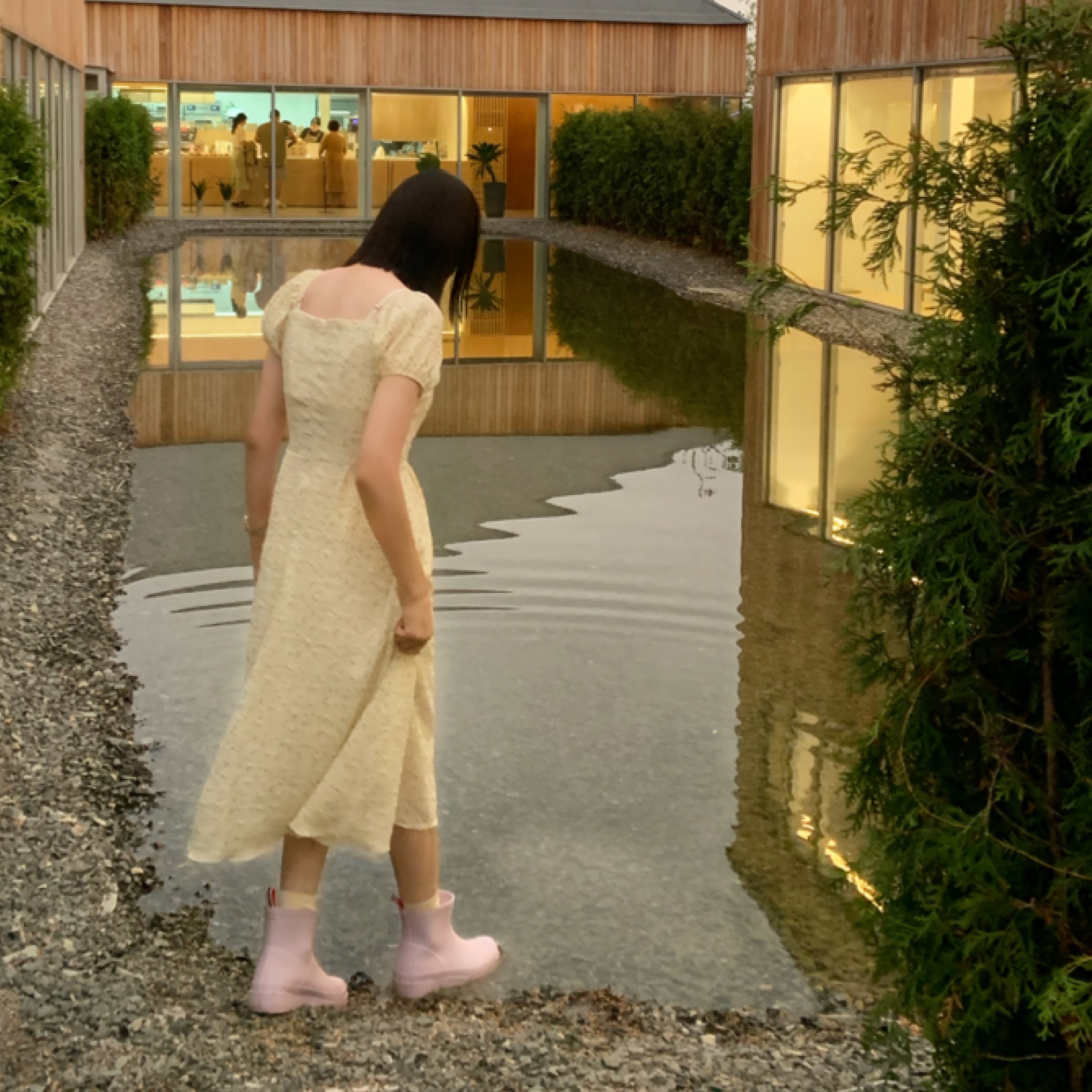 (W) Hunter Play Short Rain Boots Tempered Mauve 착용 스타일 - 1