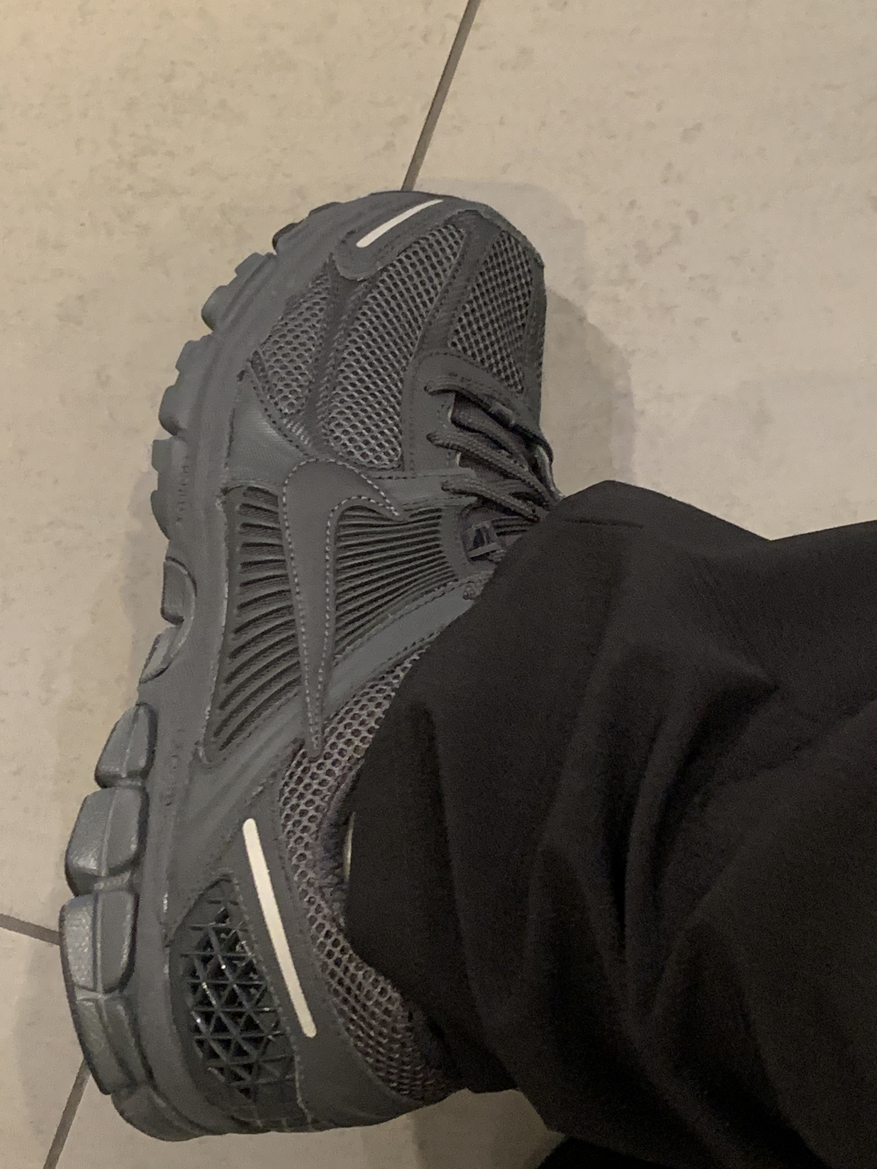 Nike Zoom Vomero 5 SP Anthracite 2023 착용 스타일