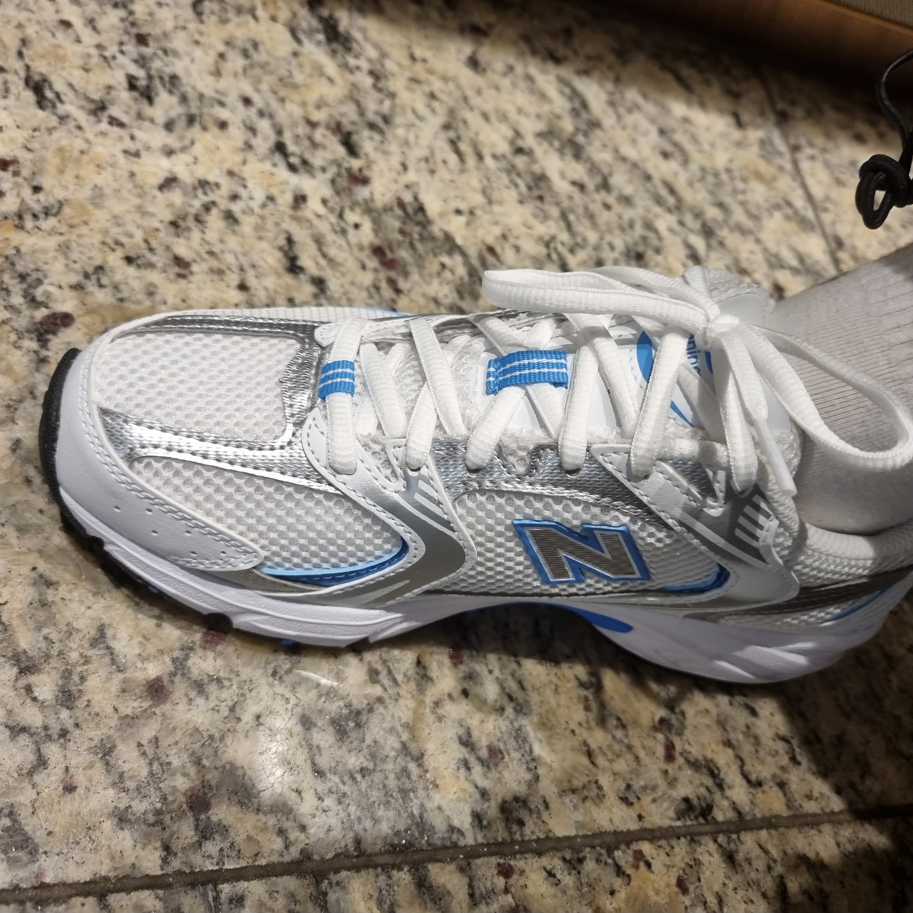 New Balance 530 Sky Blue 착용 스타일