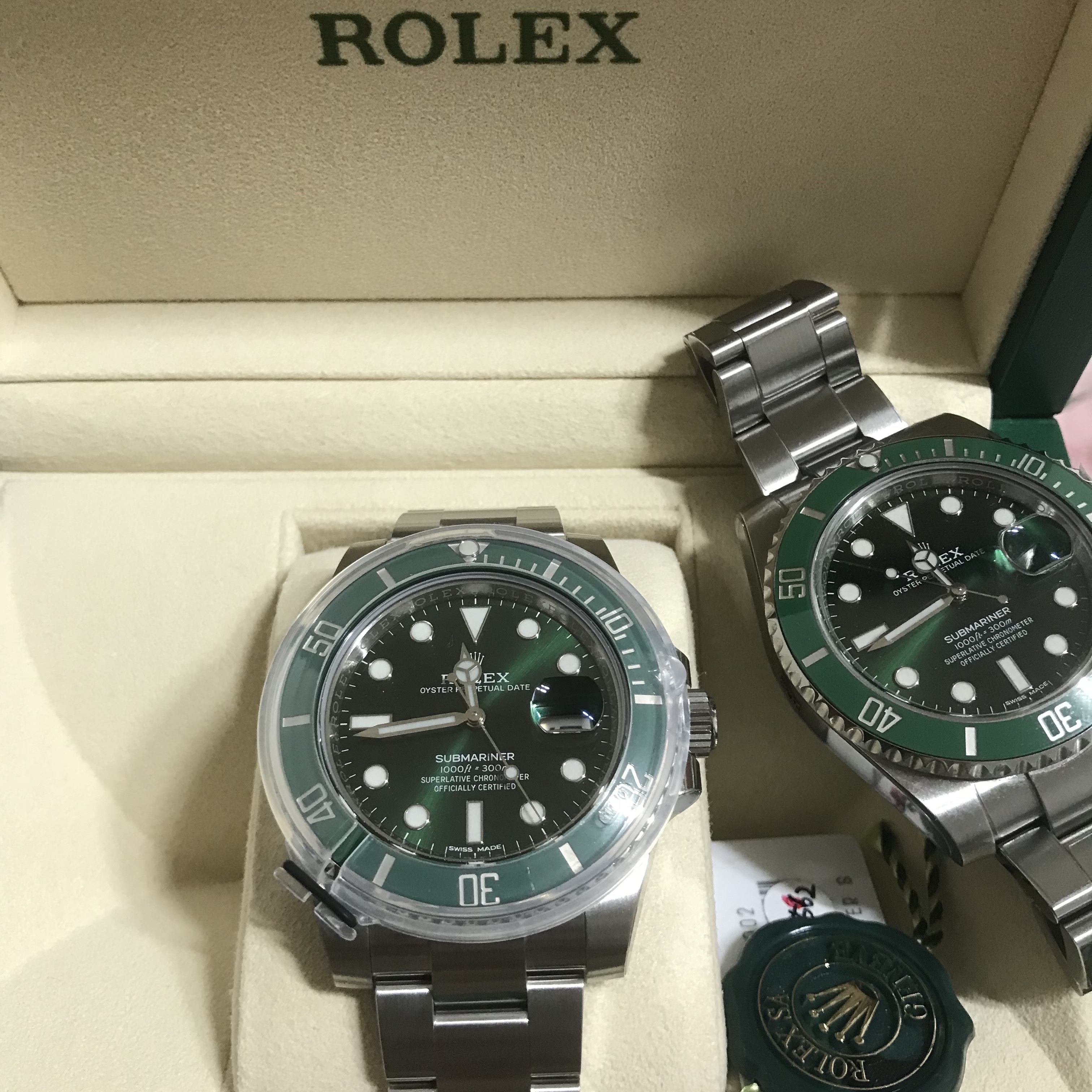 Rolex Submariner Date 40mm 116610LV Green Oyster 착용 스타일 - 1