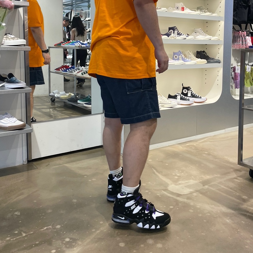 Nike Air Max 2 CB 94 Black and Pure Purple 착용 스타일 - 1