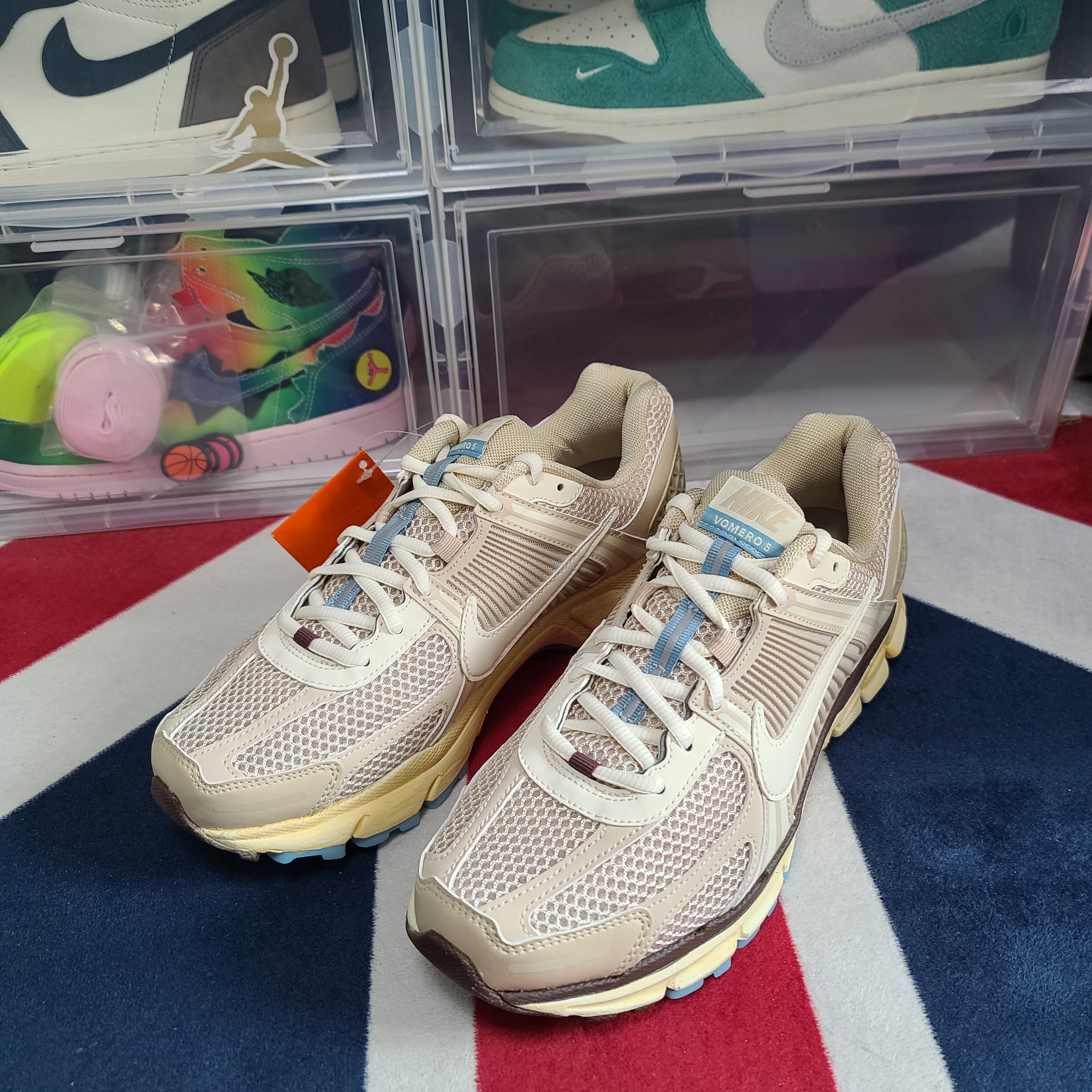 (W) Nike Zoom Vomero 5 Oatmeal 착용 스타일