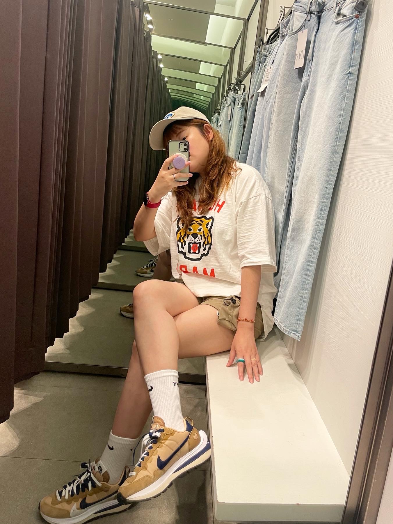 Human Made Graphic T-Shirt #05 White, Nike x Sacai VaporWaffle Sesame and Blue Void 착용 스타일