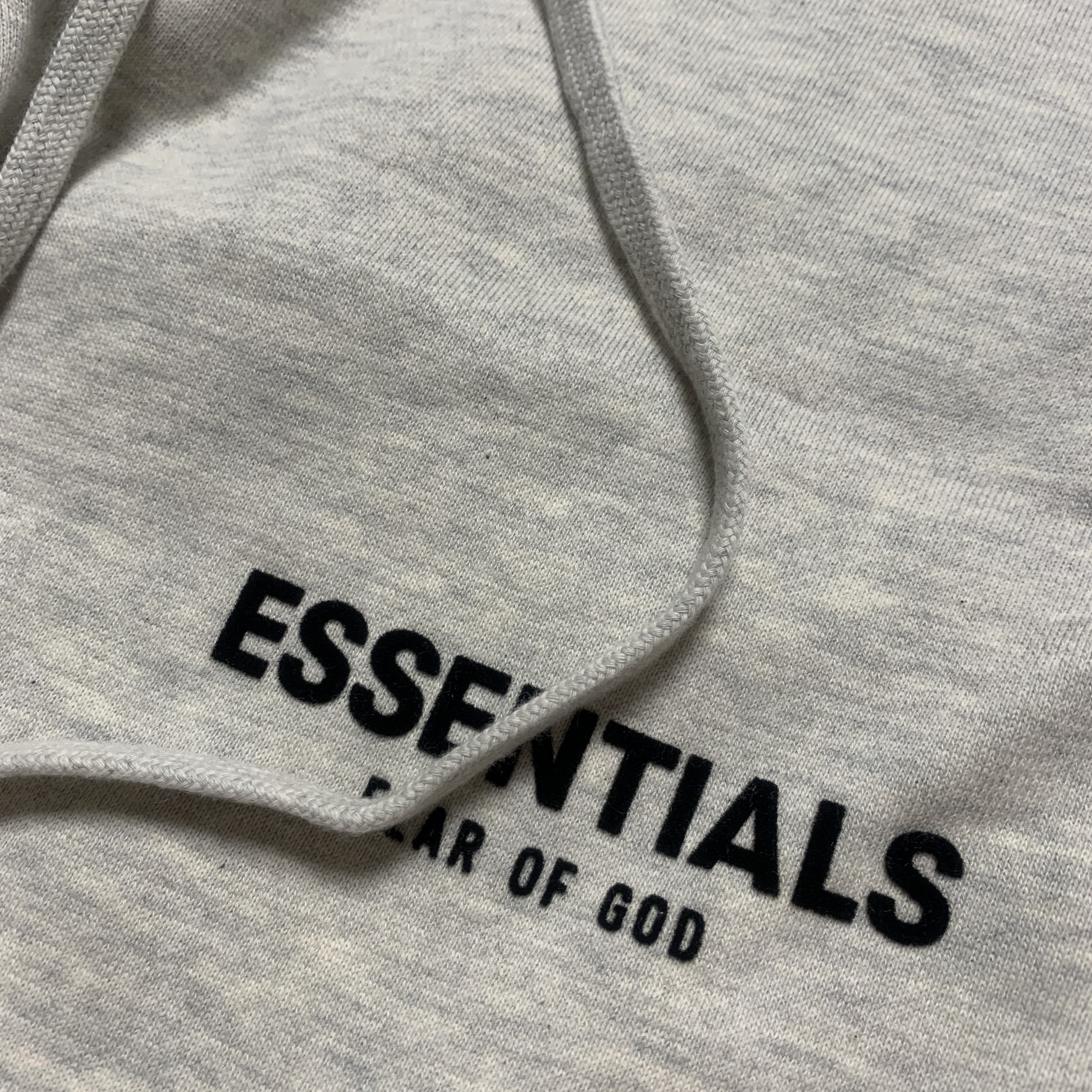 Essentials The Core Collection Sweatshorts Light Oatmeal 착용 스타일