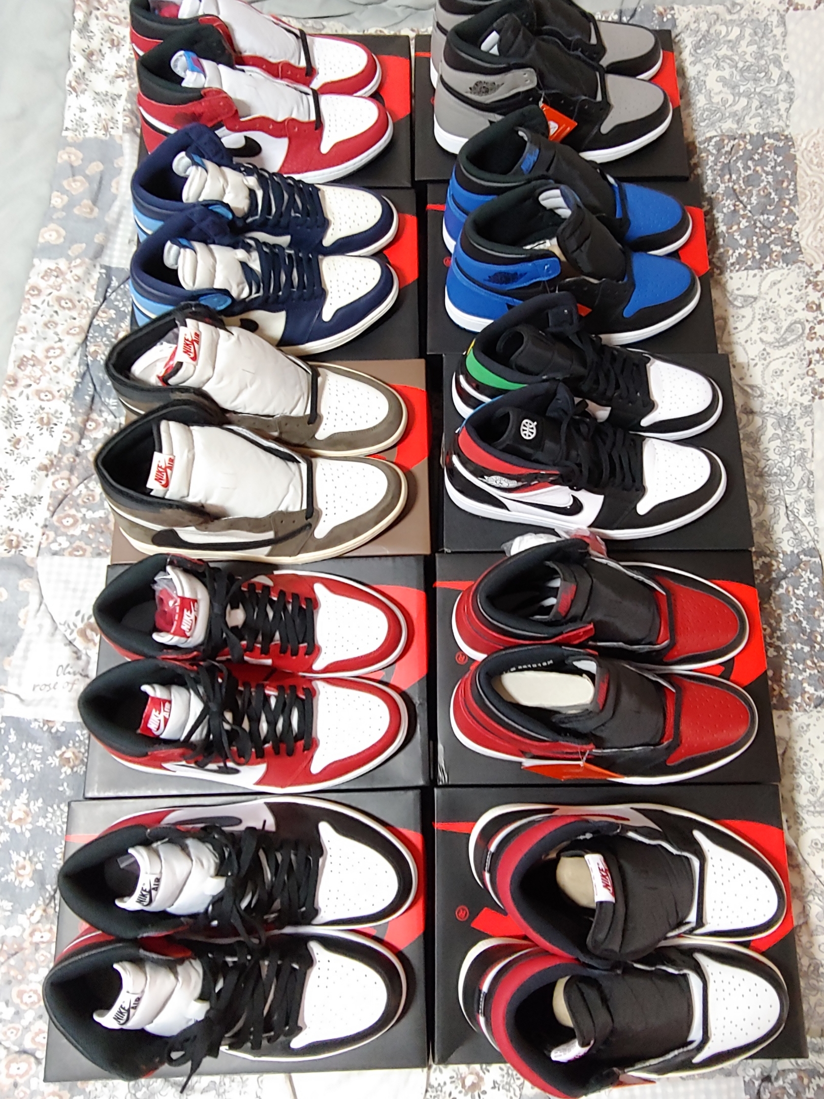 Jordan 1 Retro High OG Chicago 2015, Jordan 1 x Travis Scott Retro High OG SP Mocha 착용 스타일 - 2