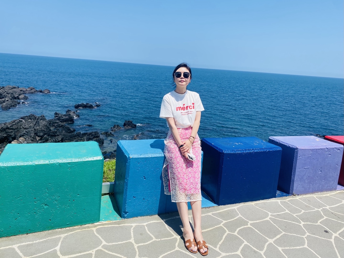 (W) Hermes Oran Sandal Calfskin & Gold Piqures Ecrues 착용 스타일 - 1