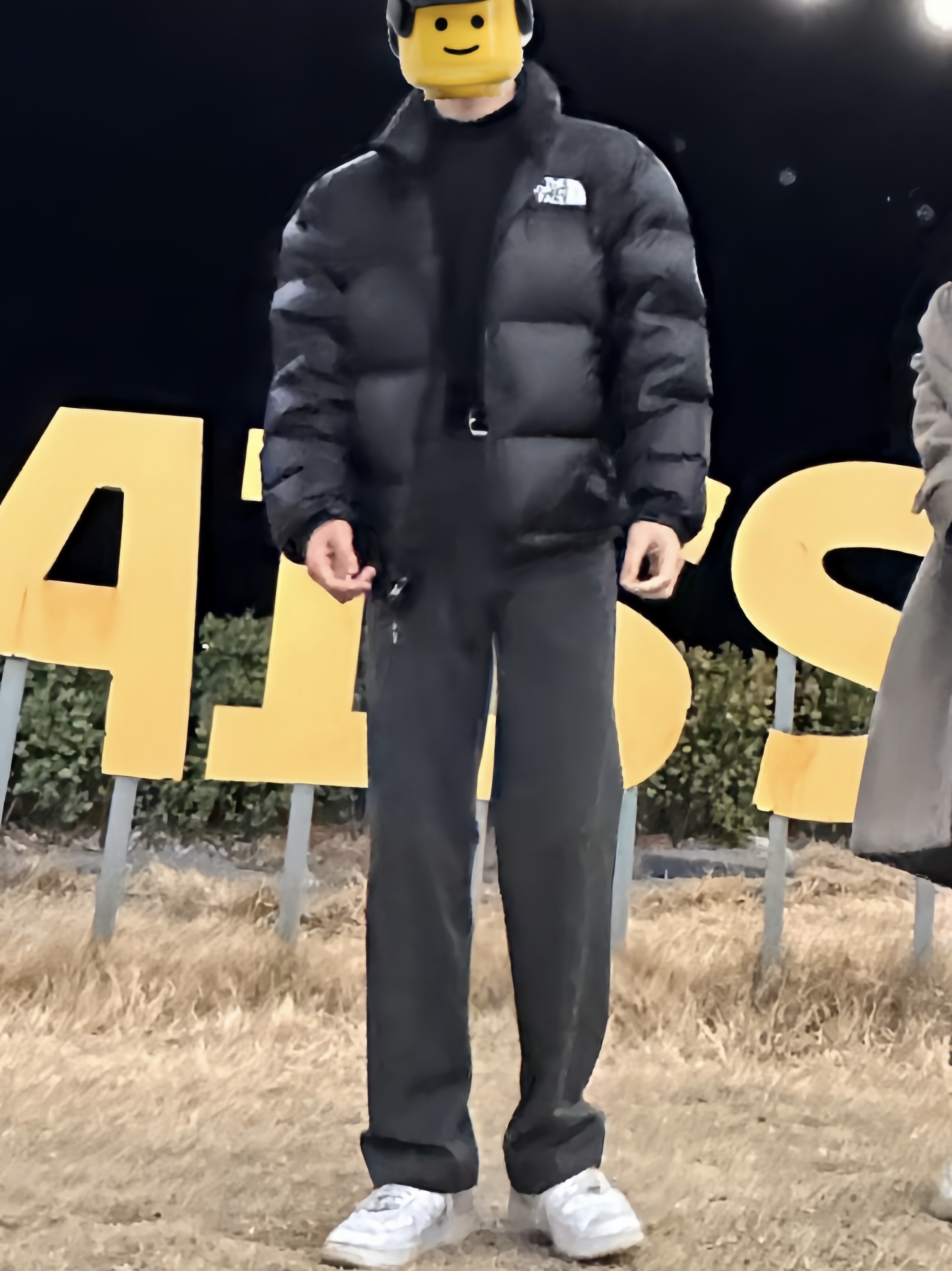 The North Face 1996 Eco Nuptse Jacket Black, Nike Air Force 1 '07 Low White 착용 스타일
