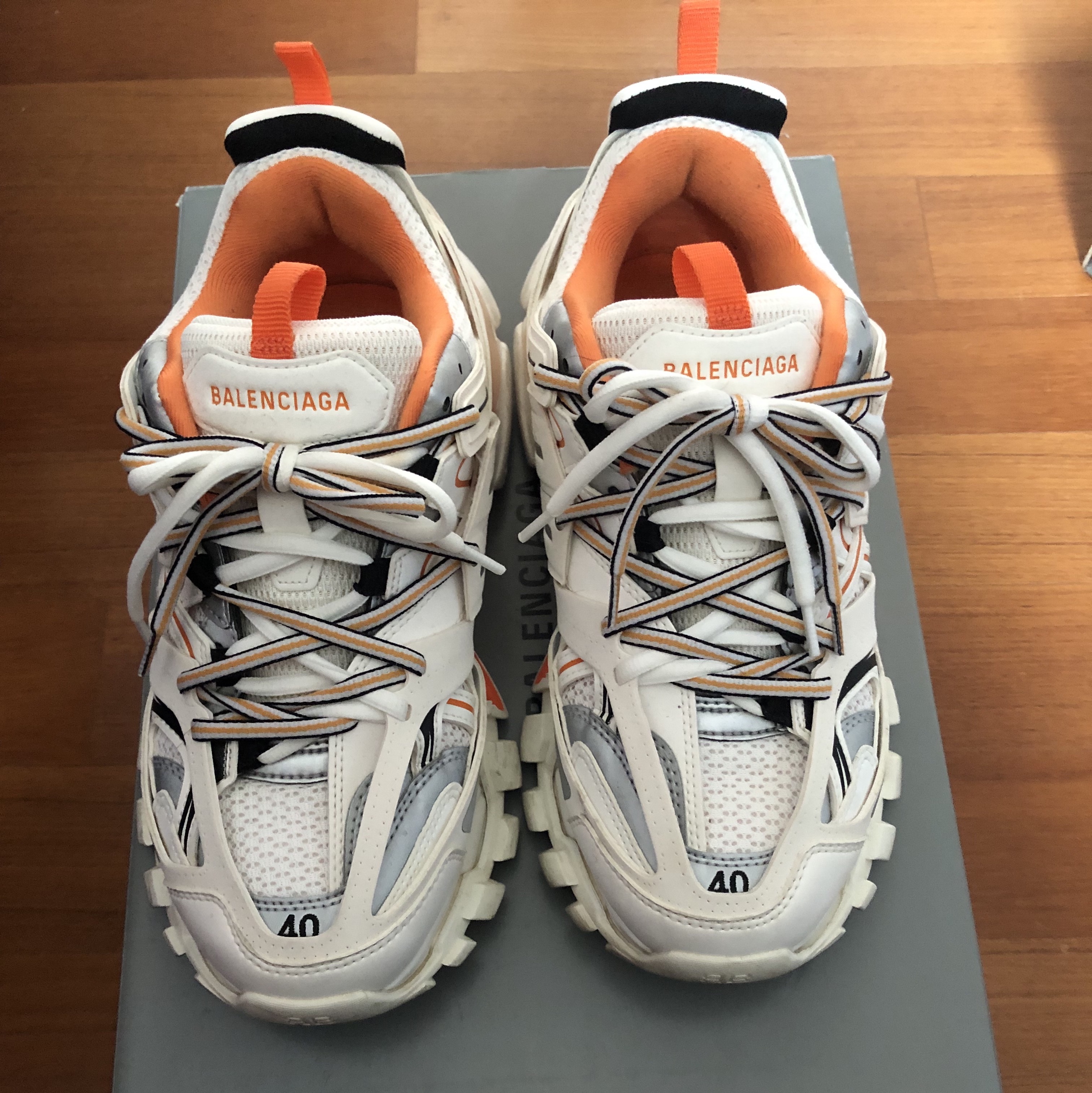 Balenciaga Track Sneakers White Orange 2019 착용 스타일
