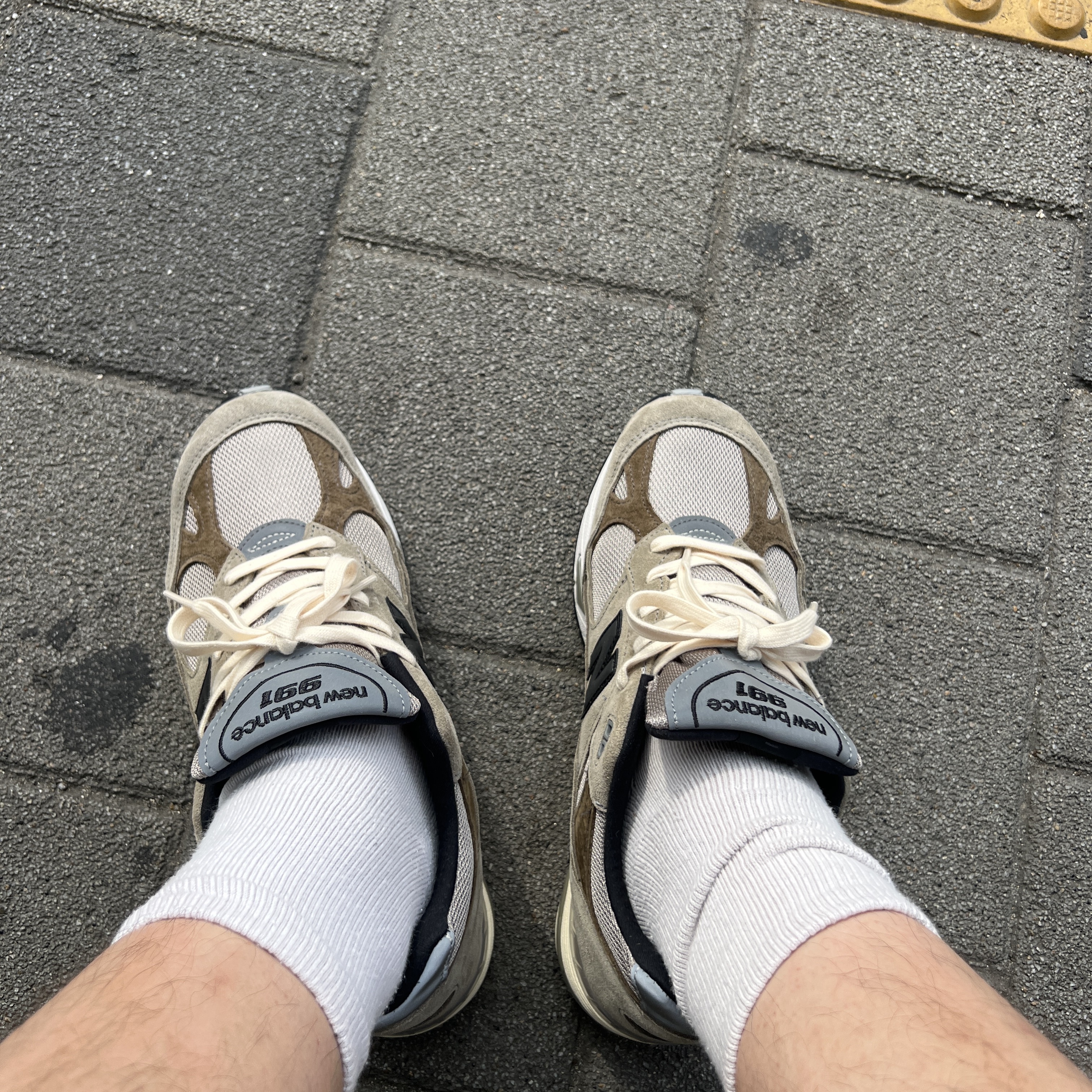 New Balance x JJJJound 991 Made in UK Grey 착용 스타일 - 1