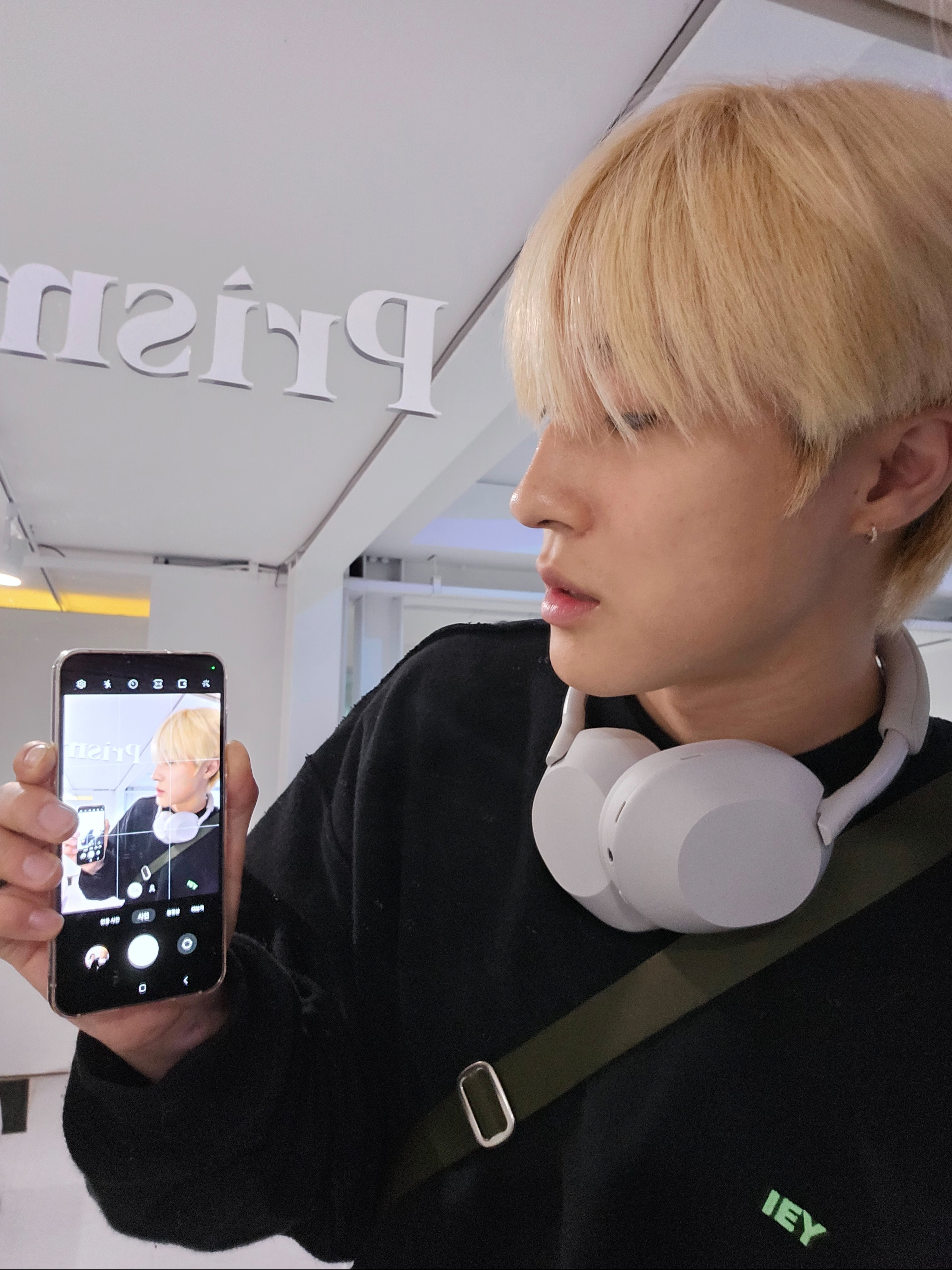 Sony WH-1000XM5 Silver (Korean Ver.) 착용 스타일
