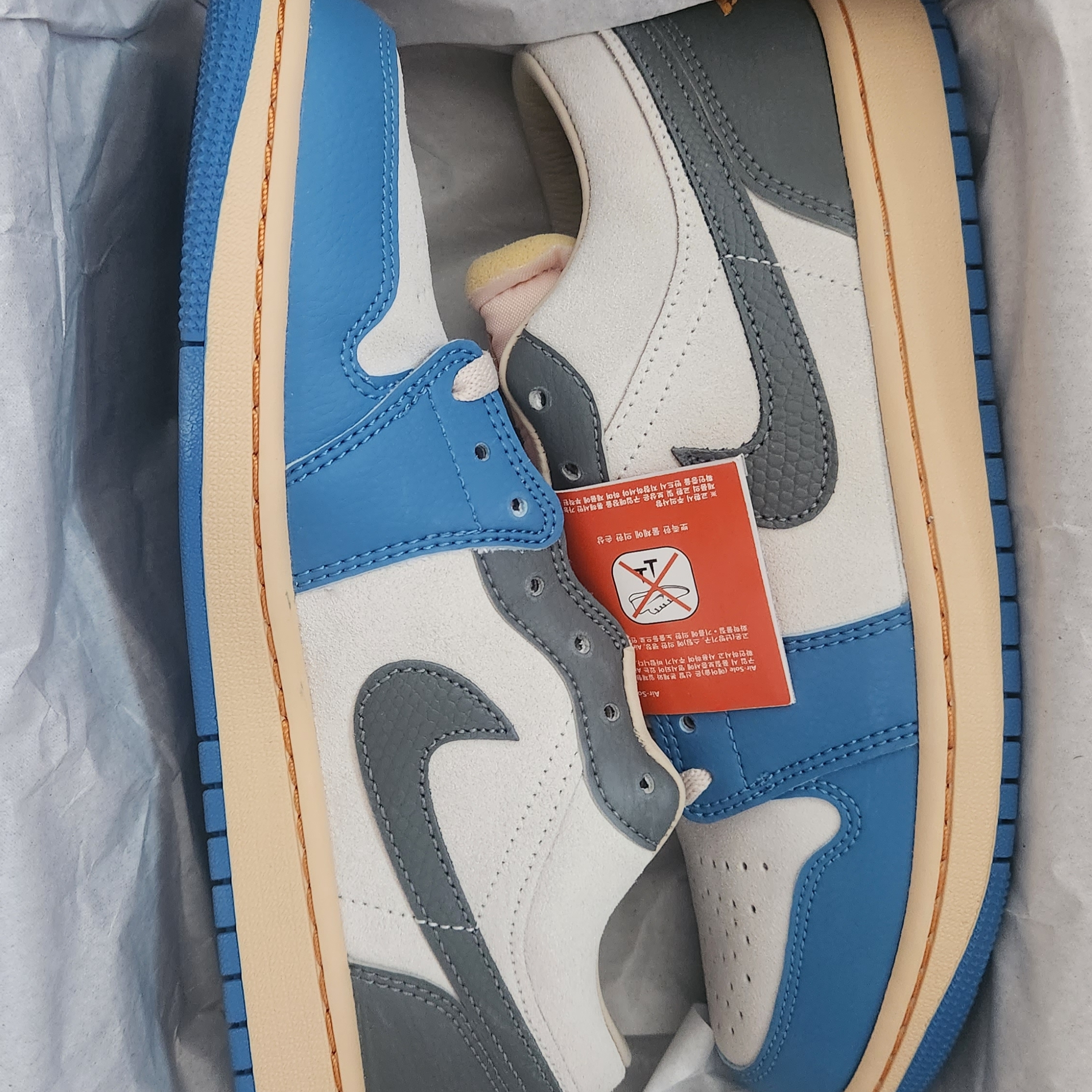 Jordan 1 Low SE Tokyo 96 착용 스타일 - 2