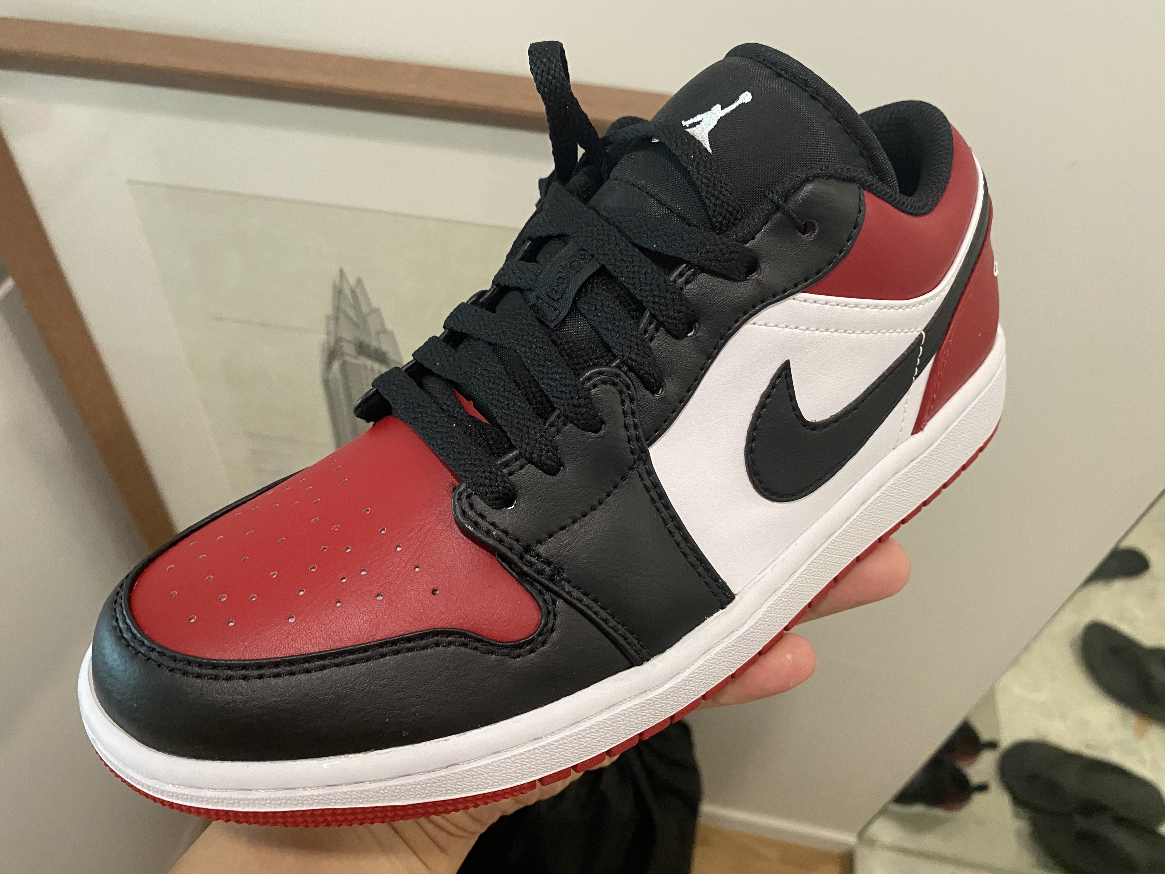 Jordan 1 Low Bred Toe 착용 스타일