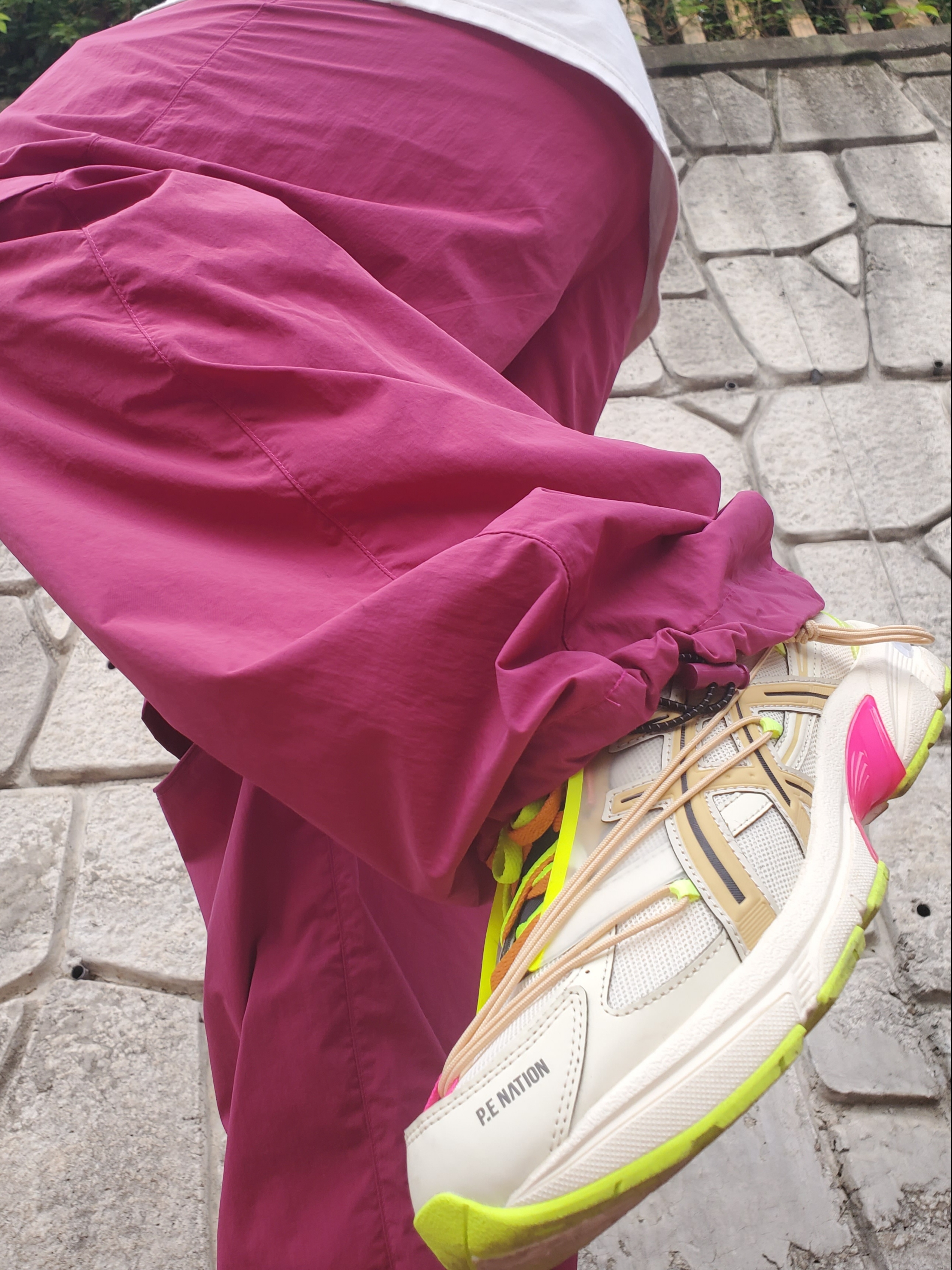 Asics x P.E Nation Gel-1130 Cream Paper Bag 착용 스타일 - 2