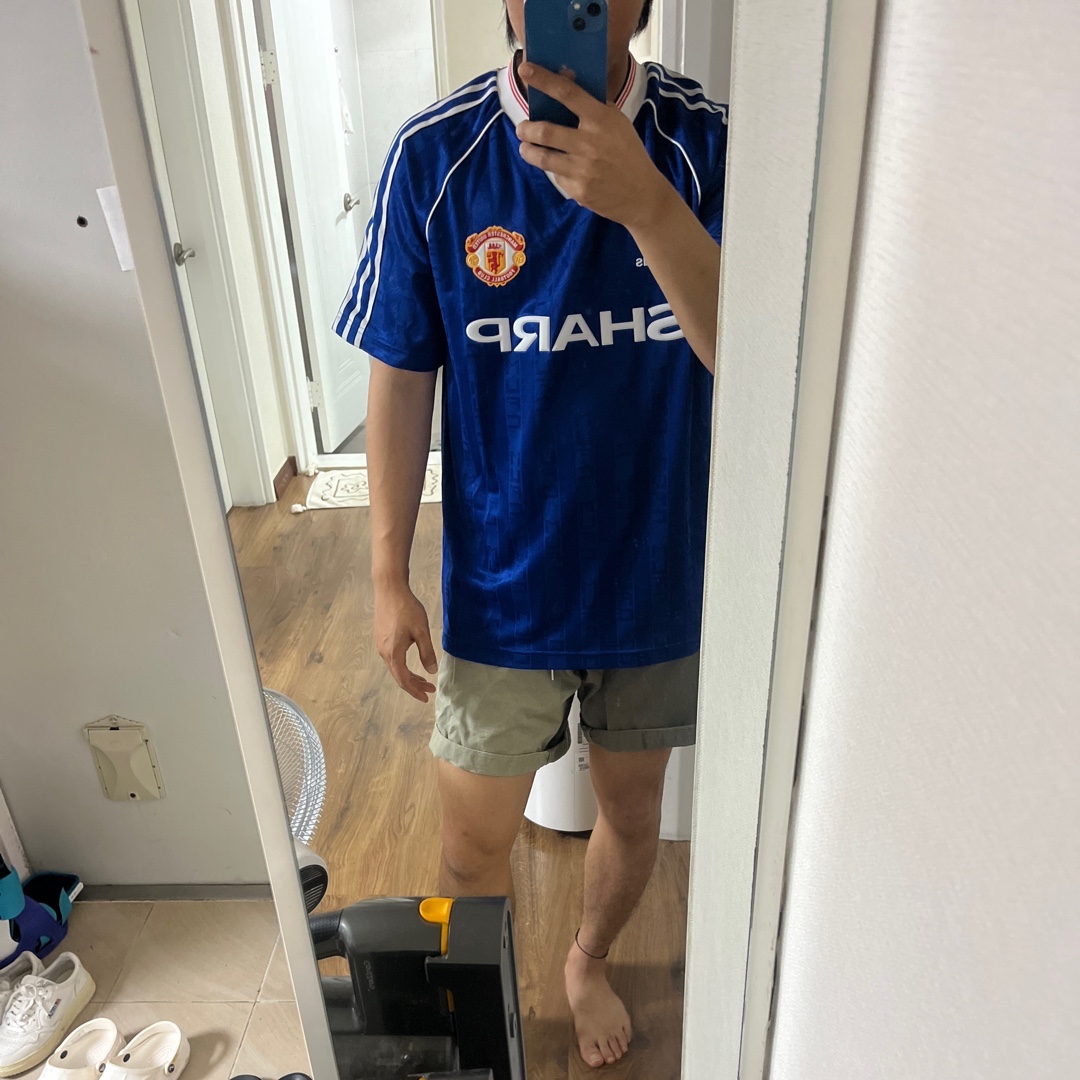 Adidas Manchester United 1988/90 Jersey Collegiate Royal - KR Sizing, Bottega Veneta Nappa Bracelet Black 착용 스타일