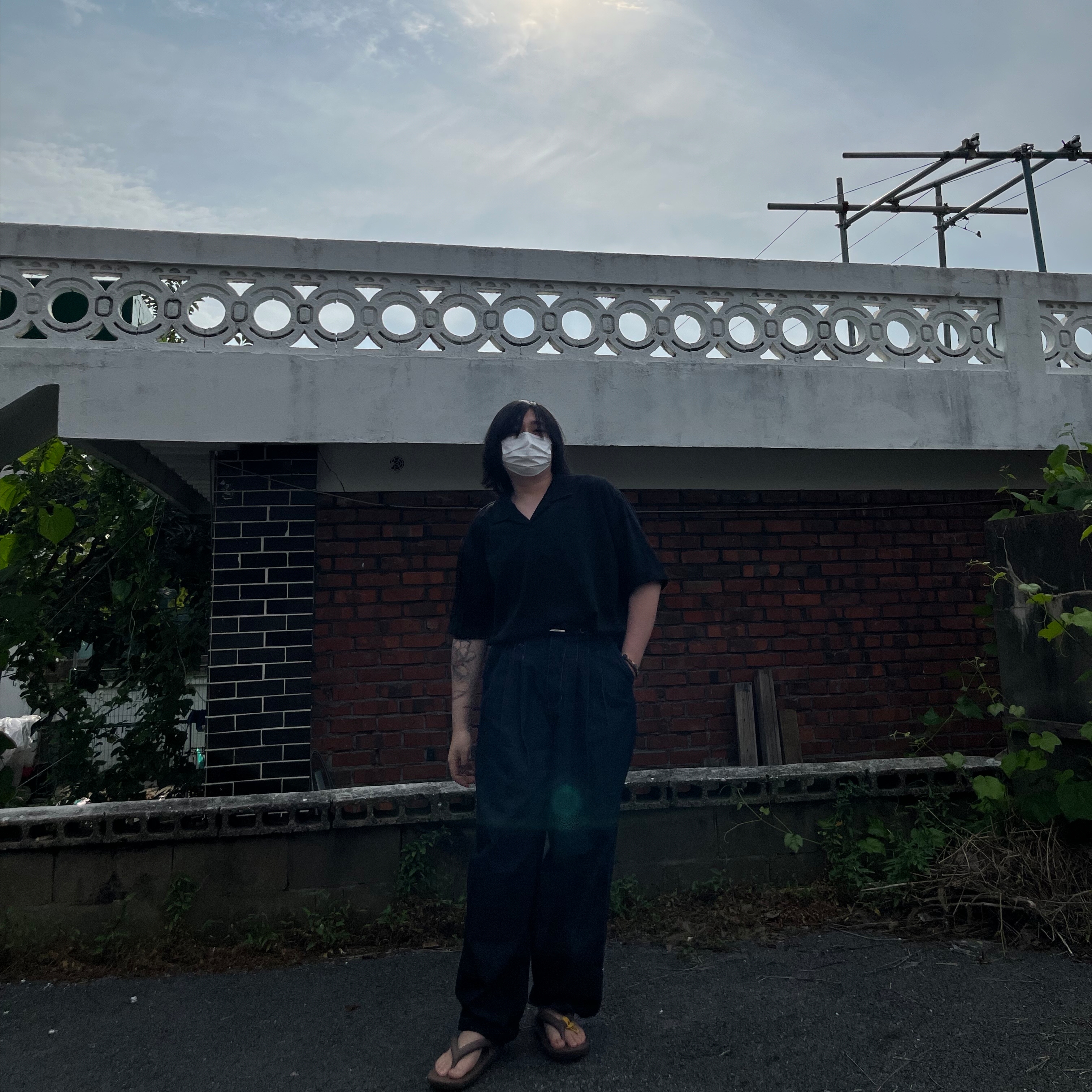 Taw&Toe Flip Flop Zerovity Bio Espresso 착용 스타일 - 1