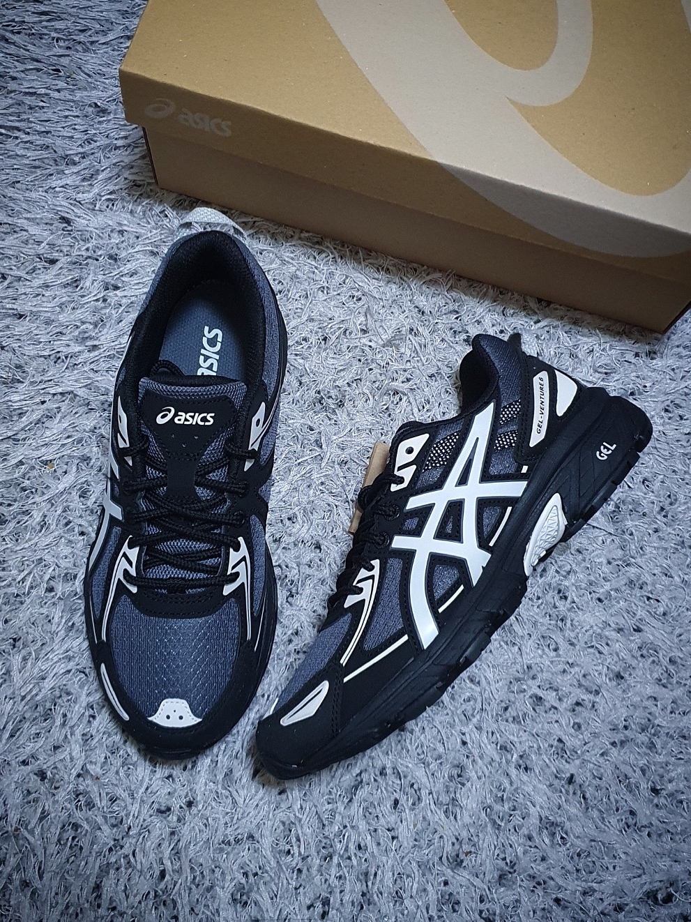 Asics Gel-Venture 6 Carrier Grey 착용 스타일