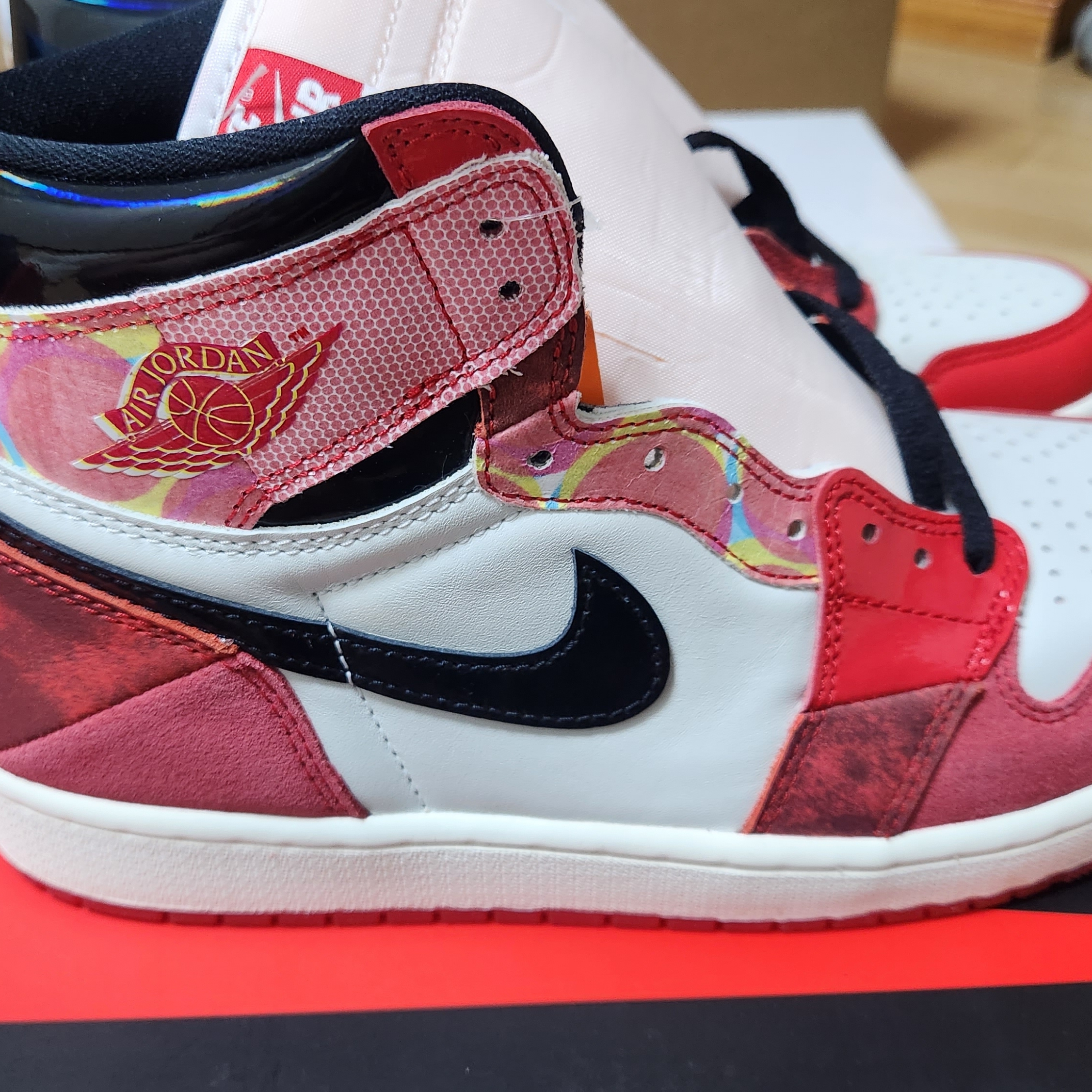 Jordan 1 Retro High Spider-Man Next Chapter 착용 스타일 - 3