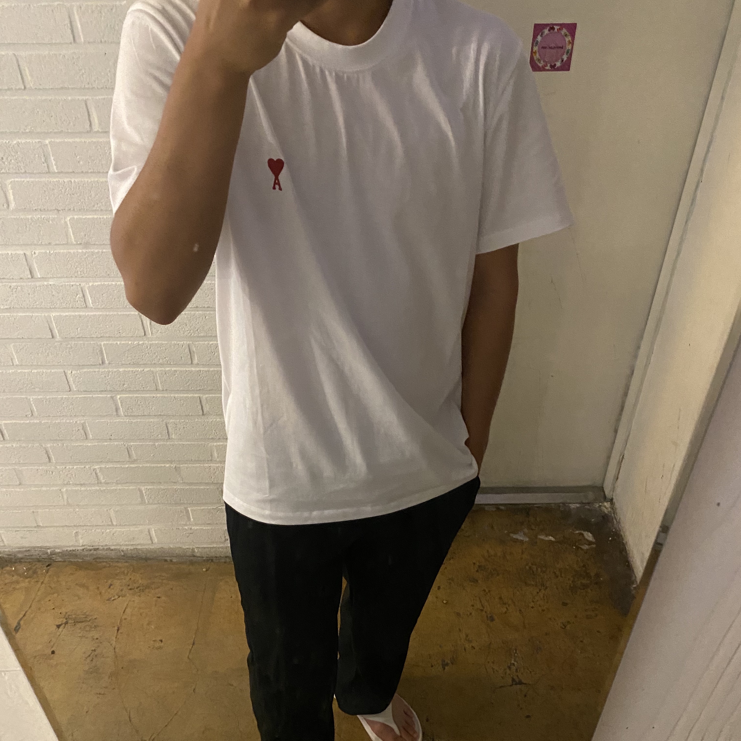 AMI de Coeur T-Shirt White 착용 스타일