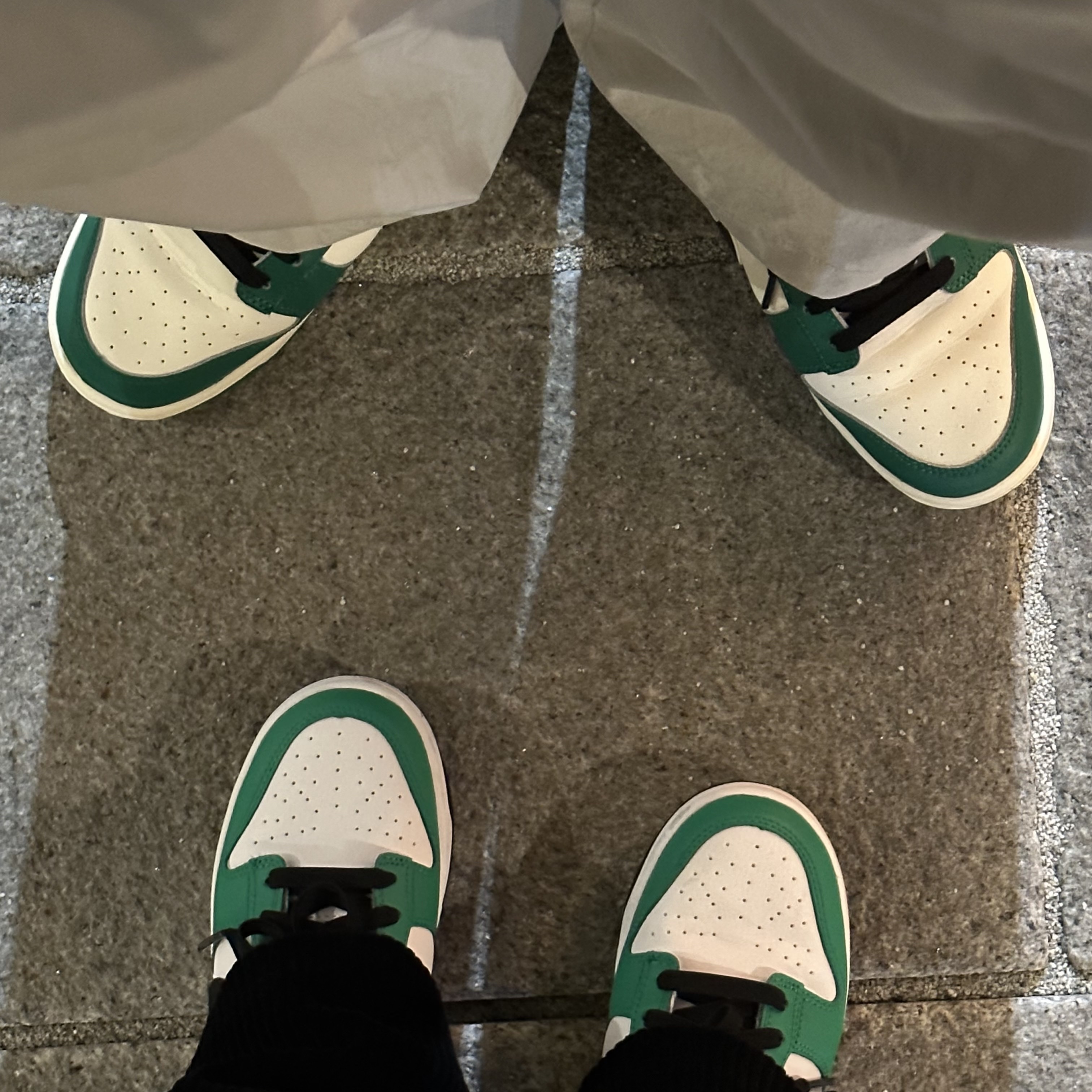 Nike Dunk Low Retro SE Jackpot Malachite, Nike Dunk Low White Green 착용 스타일