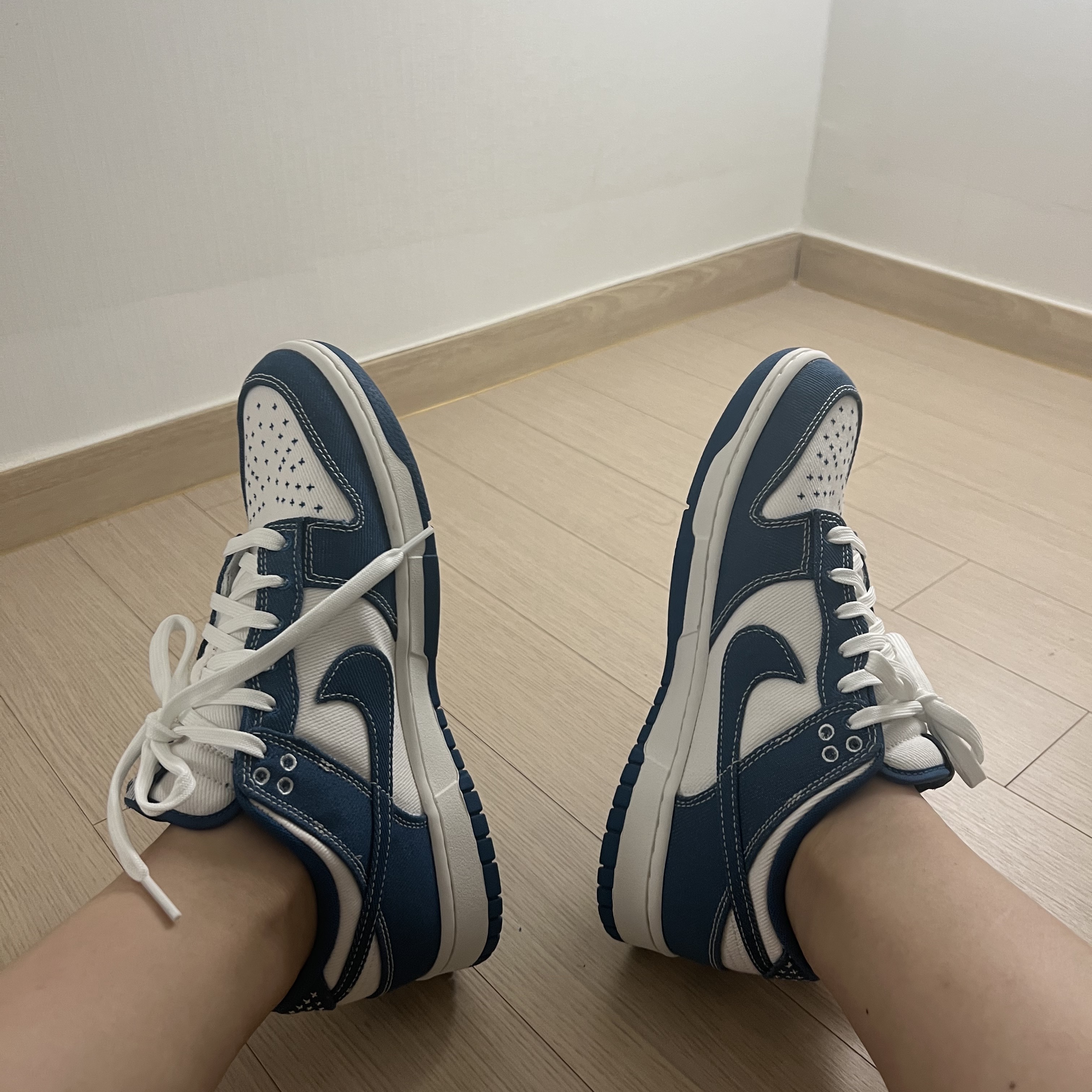 Nike Dunk Low Retro SE Industrial Blue 착용 스타일