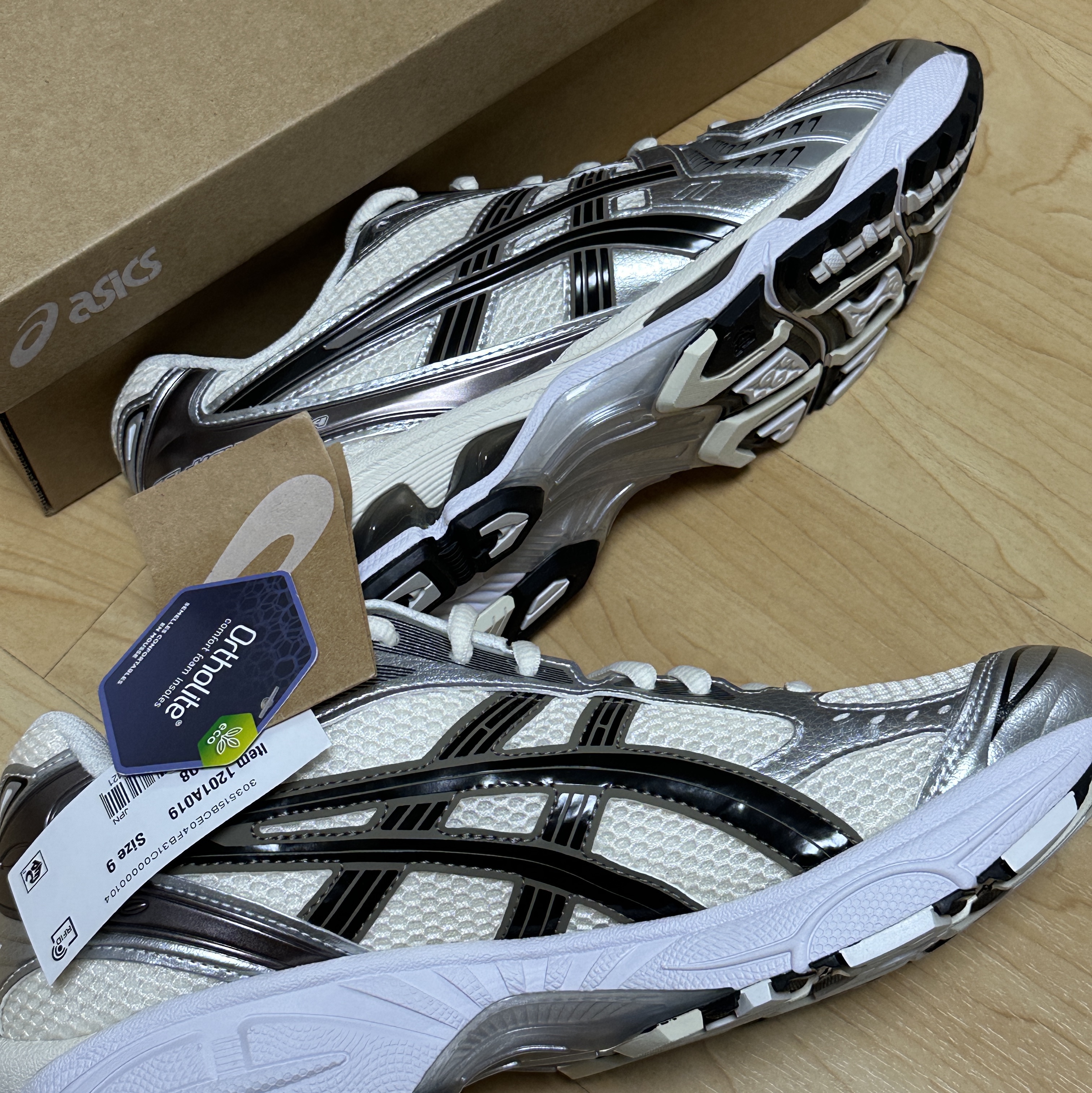 Asics Gel-Kayano 14 Cream Black 착용 스타일 - 4