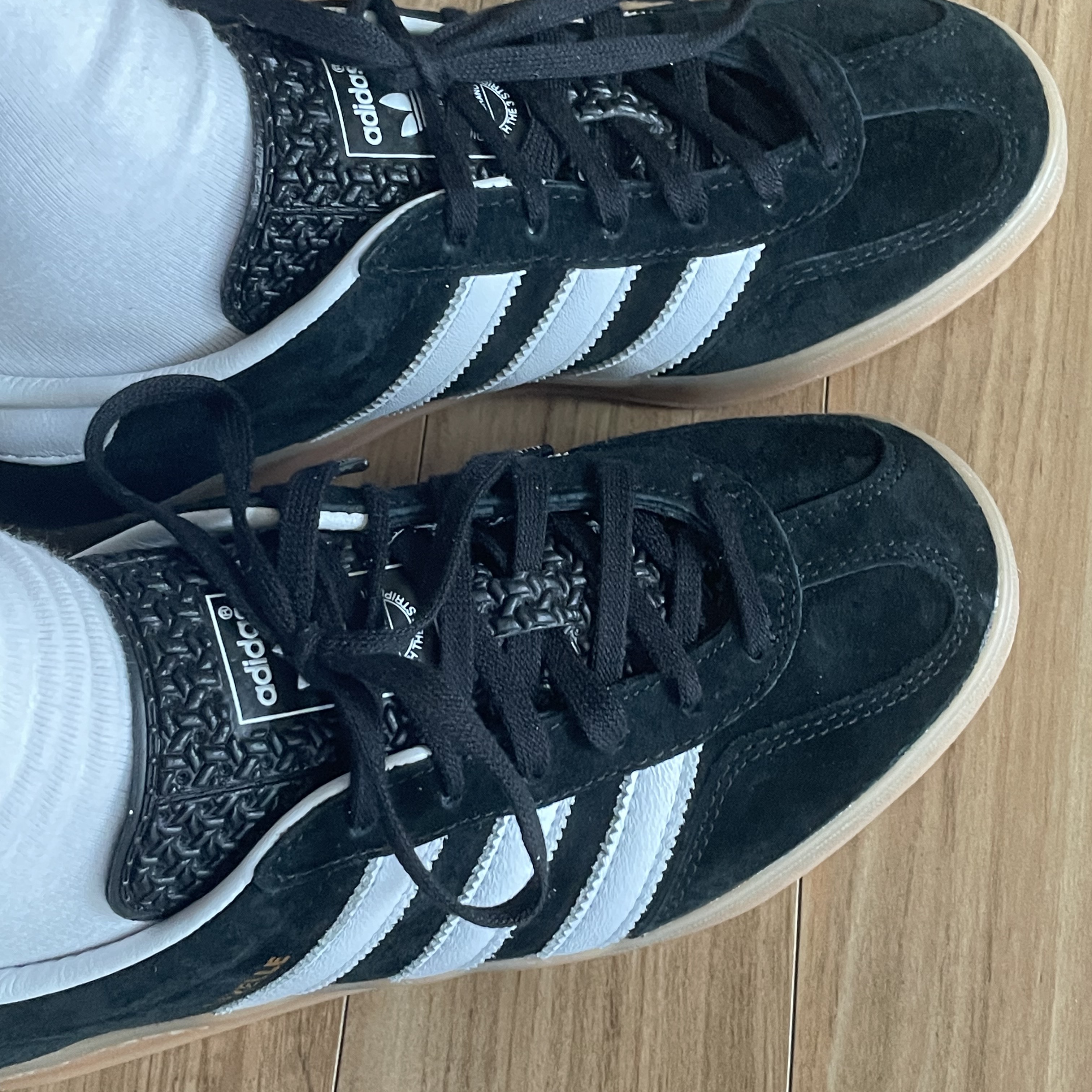 Adidas Gazelle Indoor Core Black 착용 스타일