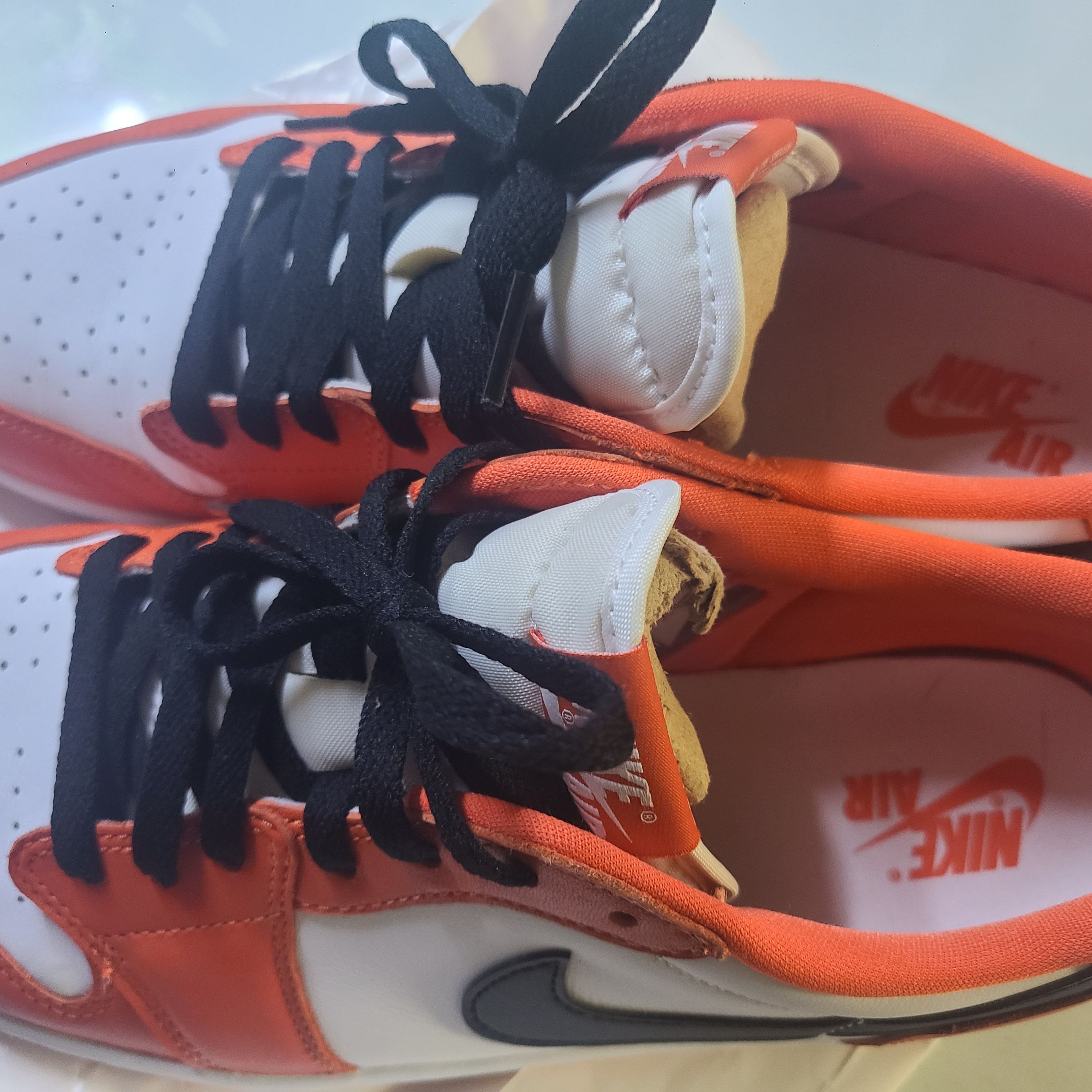 Jordan 1 Low OG Starfish 착용 스타일