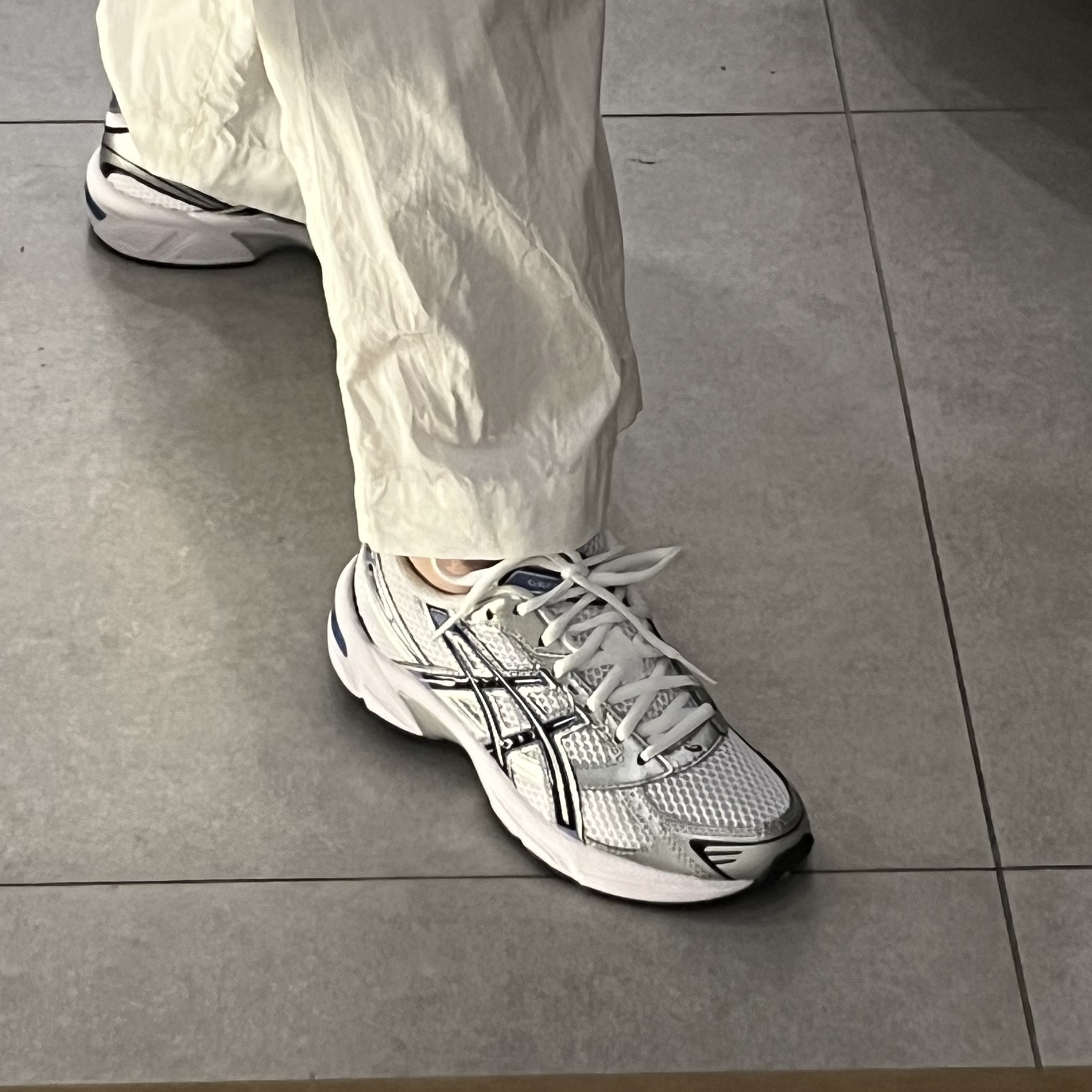 (W) Asics Gel-1130 White Periwinkle Blue 착용 스타일