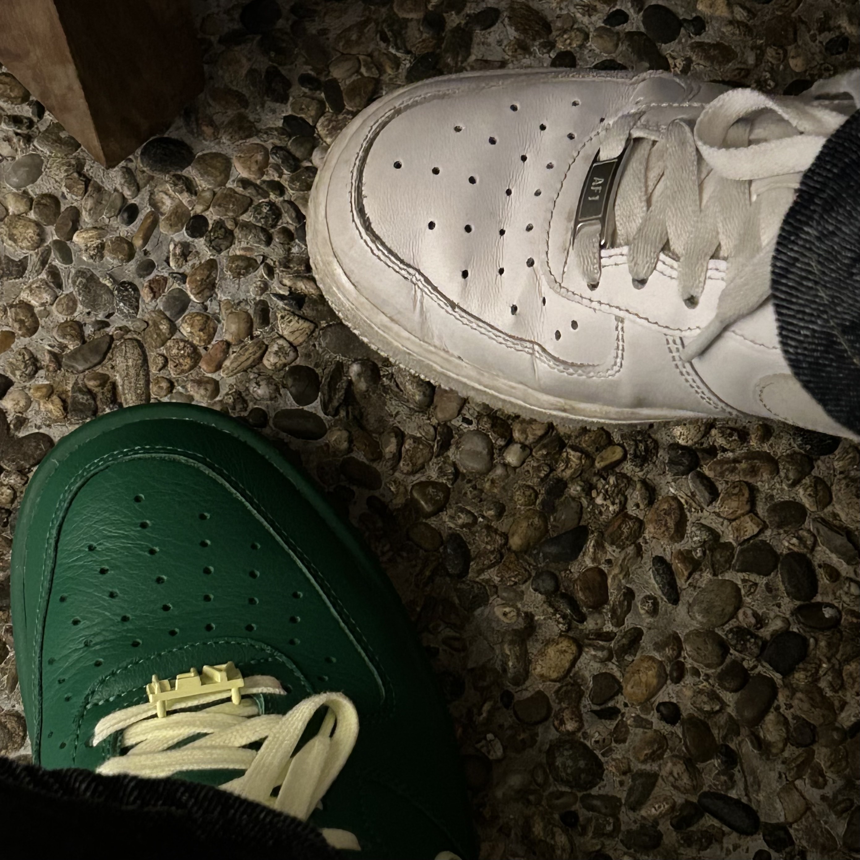 Nike x Ambush Air Force 1 Low SP Pine Green and Citron, (W) Nike Air Force 1 '07 Low White 착용 스타일