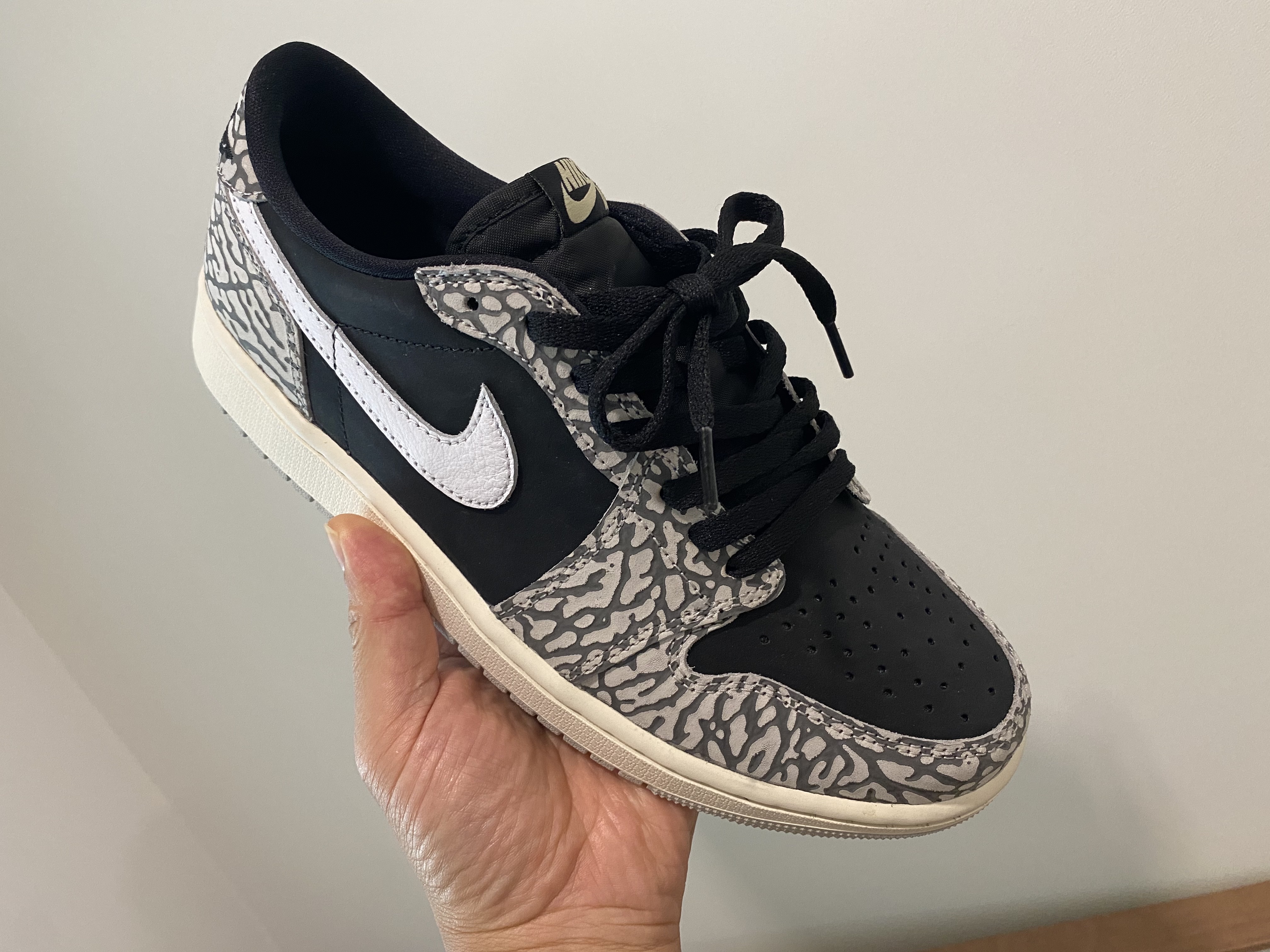 Jordan 1 Retro Low OG Black Cement 착용 스타일