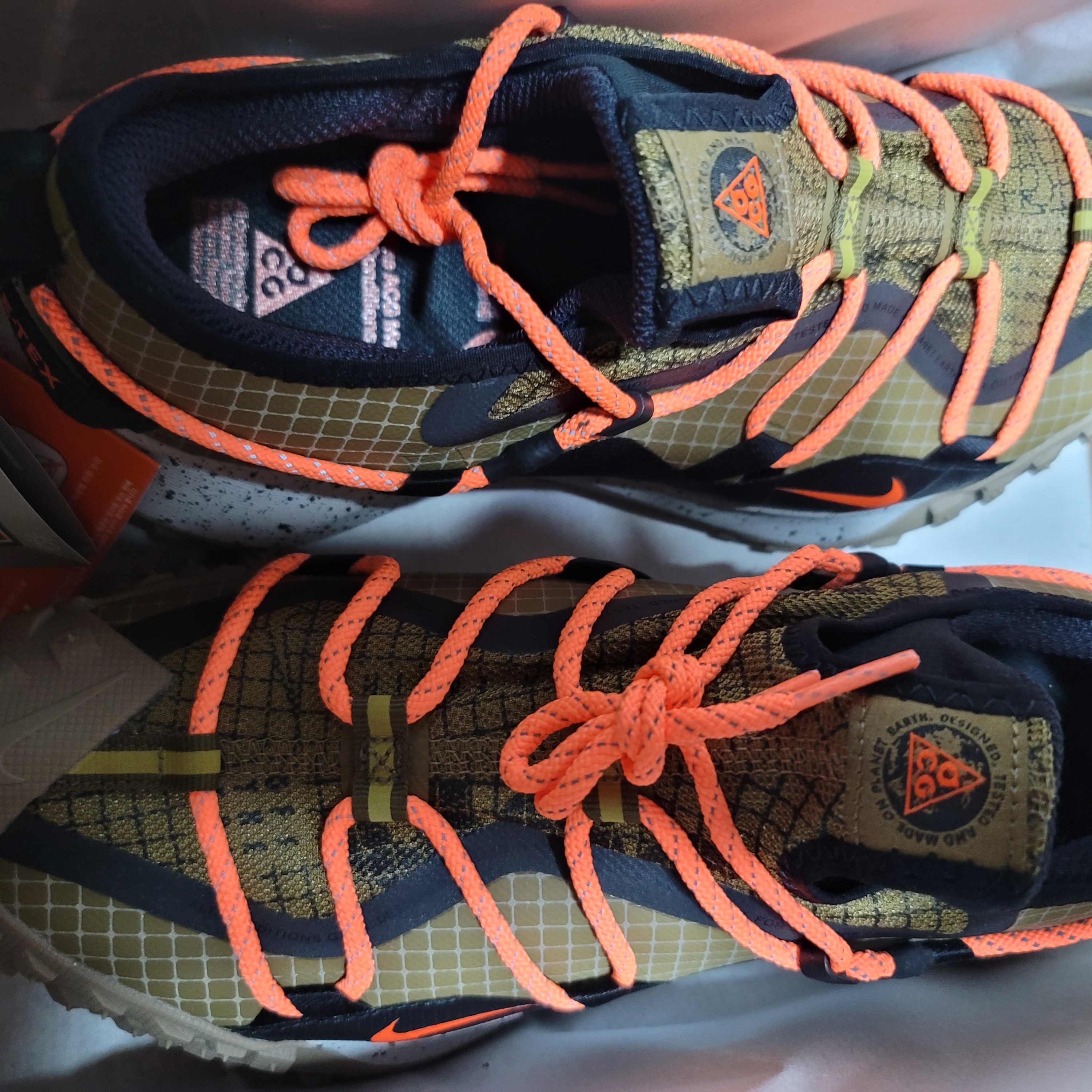 Nike ACG Mountain Fly Low Gore-Tex SE Hazel Rush 착용 스타일 - 2