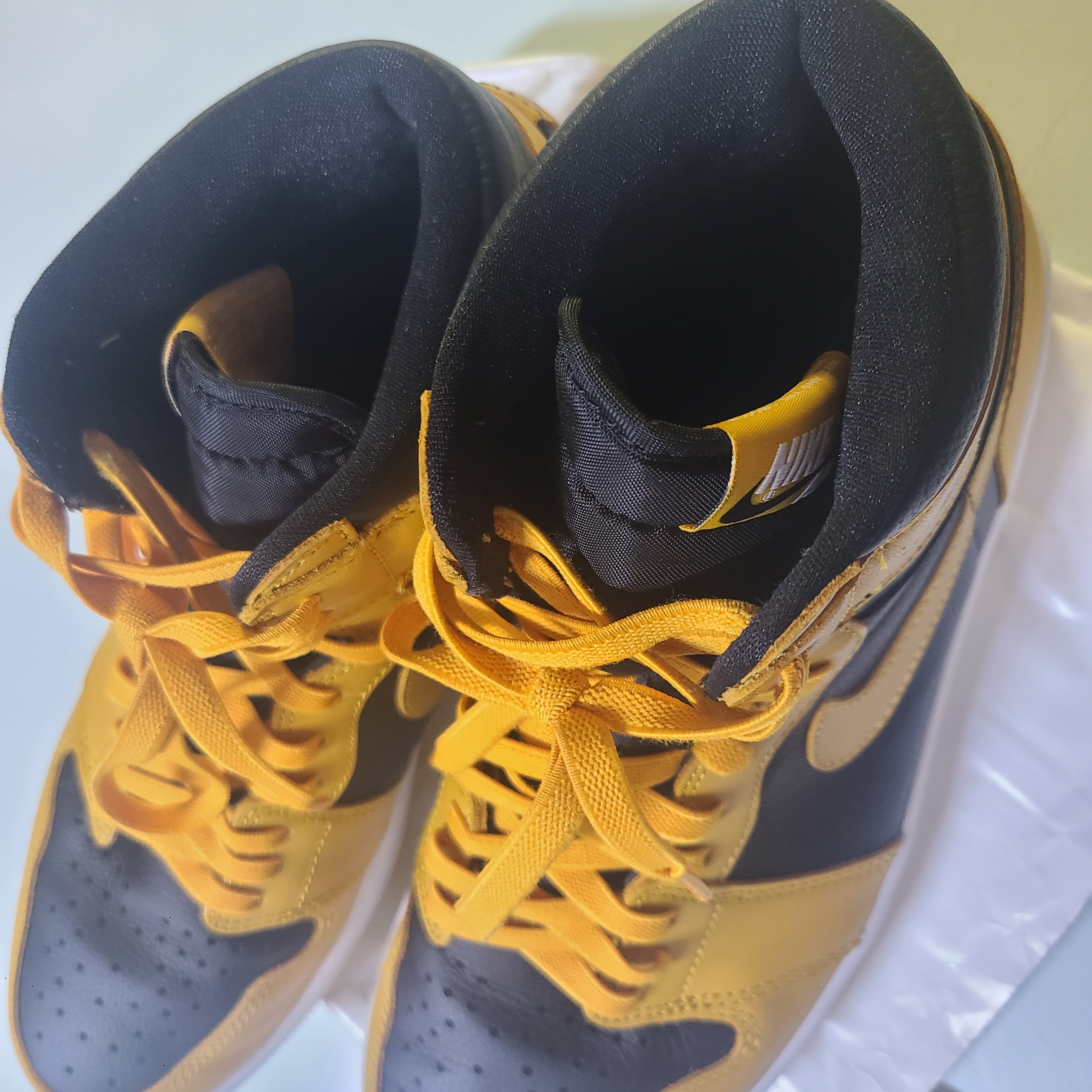 Jordan 1 Retro High OG Pollen 착용 스타일