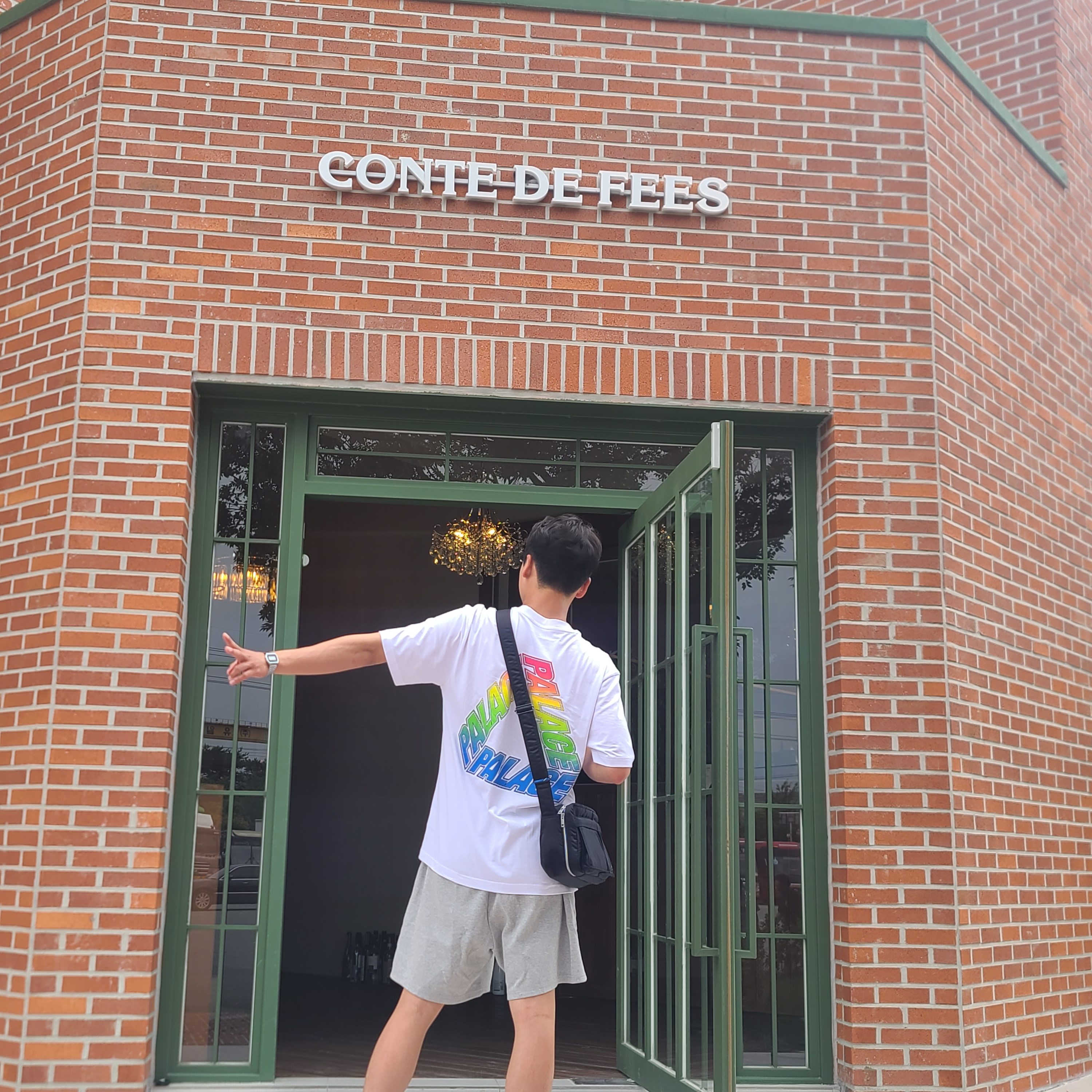 Palace Spectrum P3 T-Shirt White - 23SS 착용 스타일 - 2