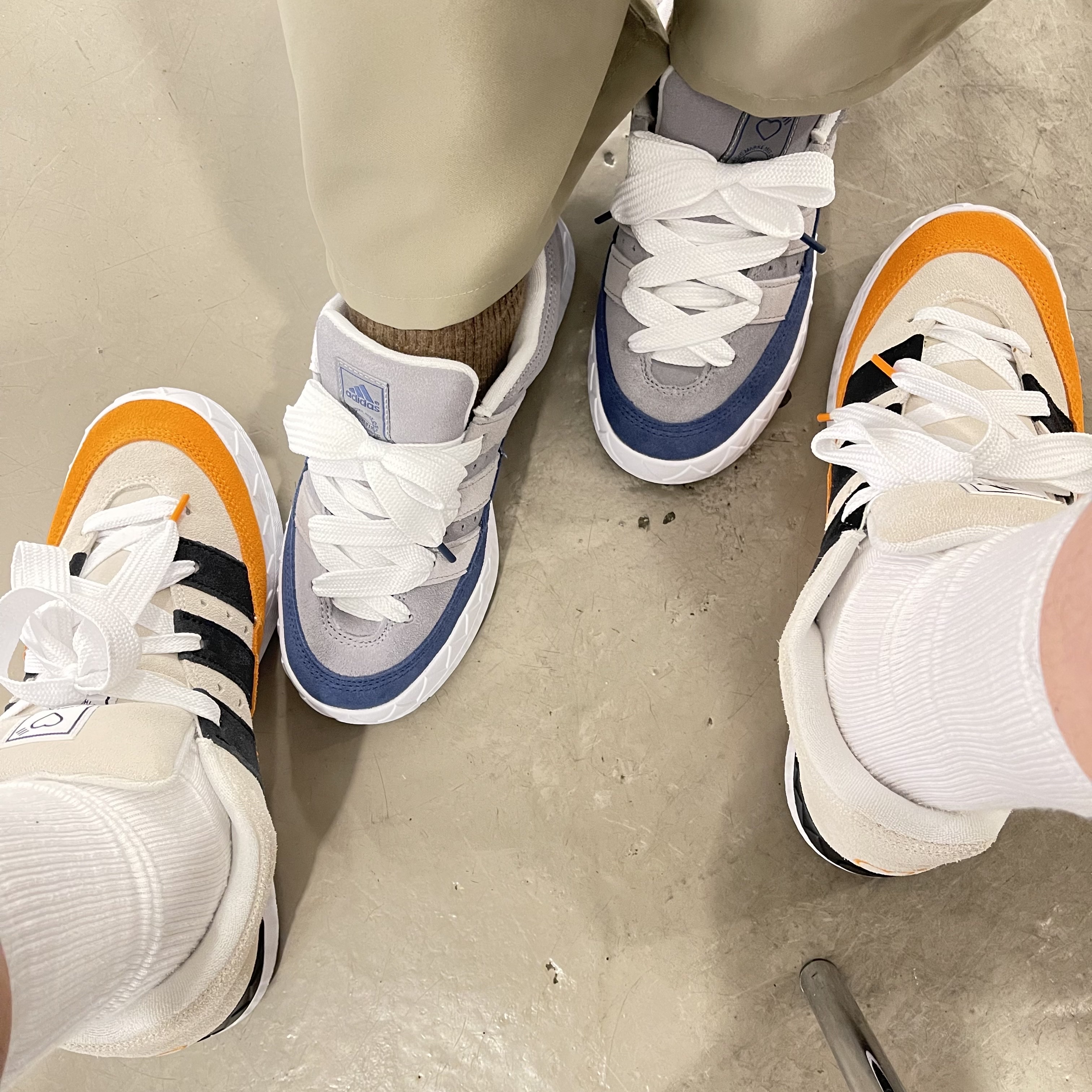 Adidas x Human Made Adimatic White, Adidas x Human Made Adimatic Gray 착용 스타일 - 2