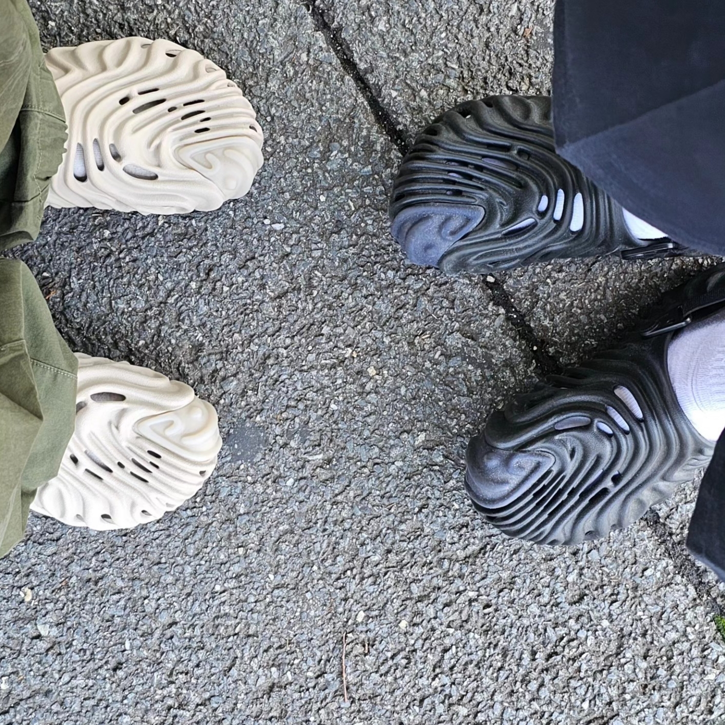 Supreme Washed Chino Twill Camp Cap Denim - 22FW, Crocs x Salehe Bembury Pollex Clog Horchata 착용 스타일 - 3