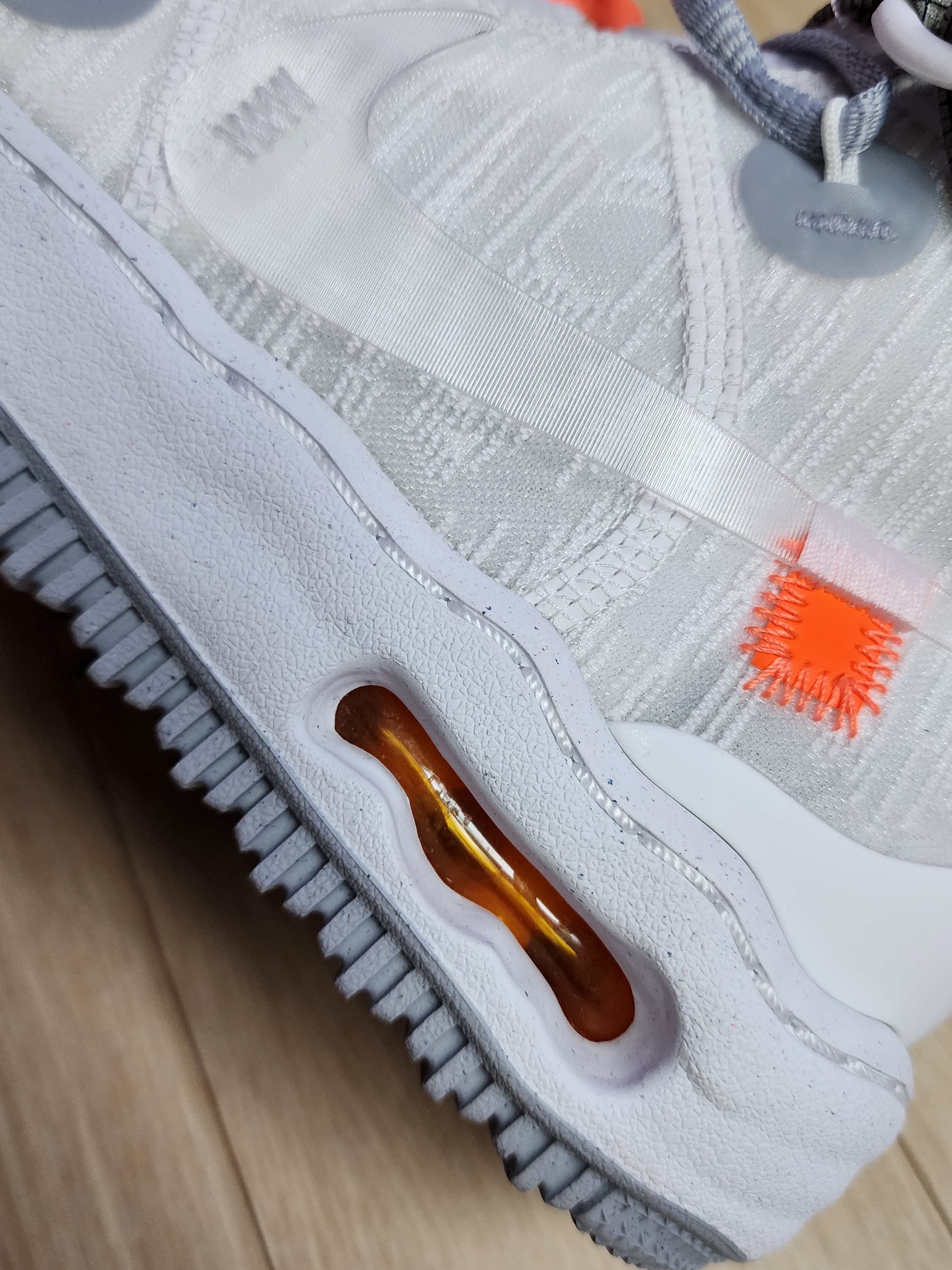 Nike x Off-White Air Force 1 Mid SP White 착용 스타일 - 3