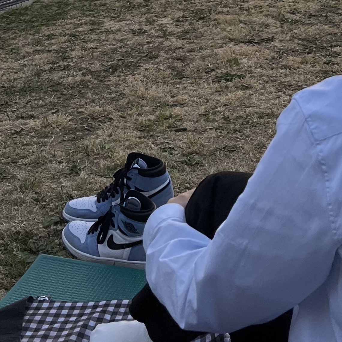Jordan 1 Retro High OG University Blue 착용 스타일