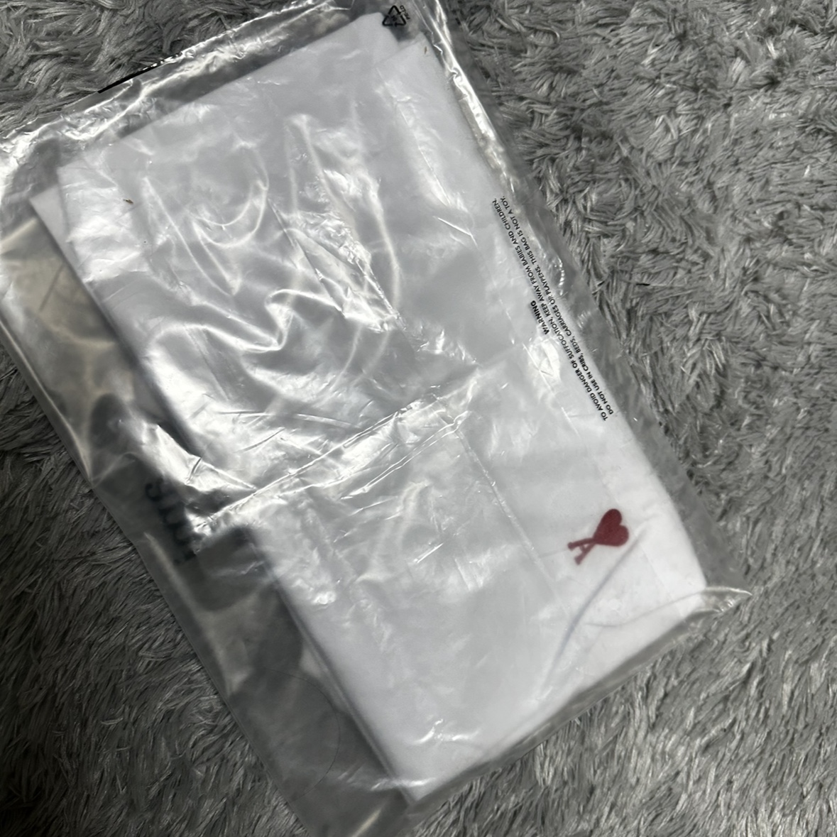 AMI de Coeur T-Shirt White 착용 스타일