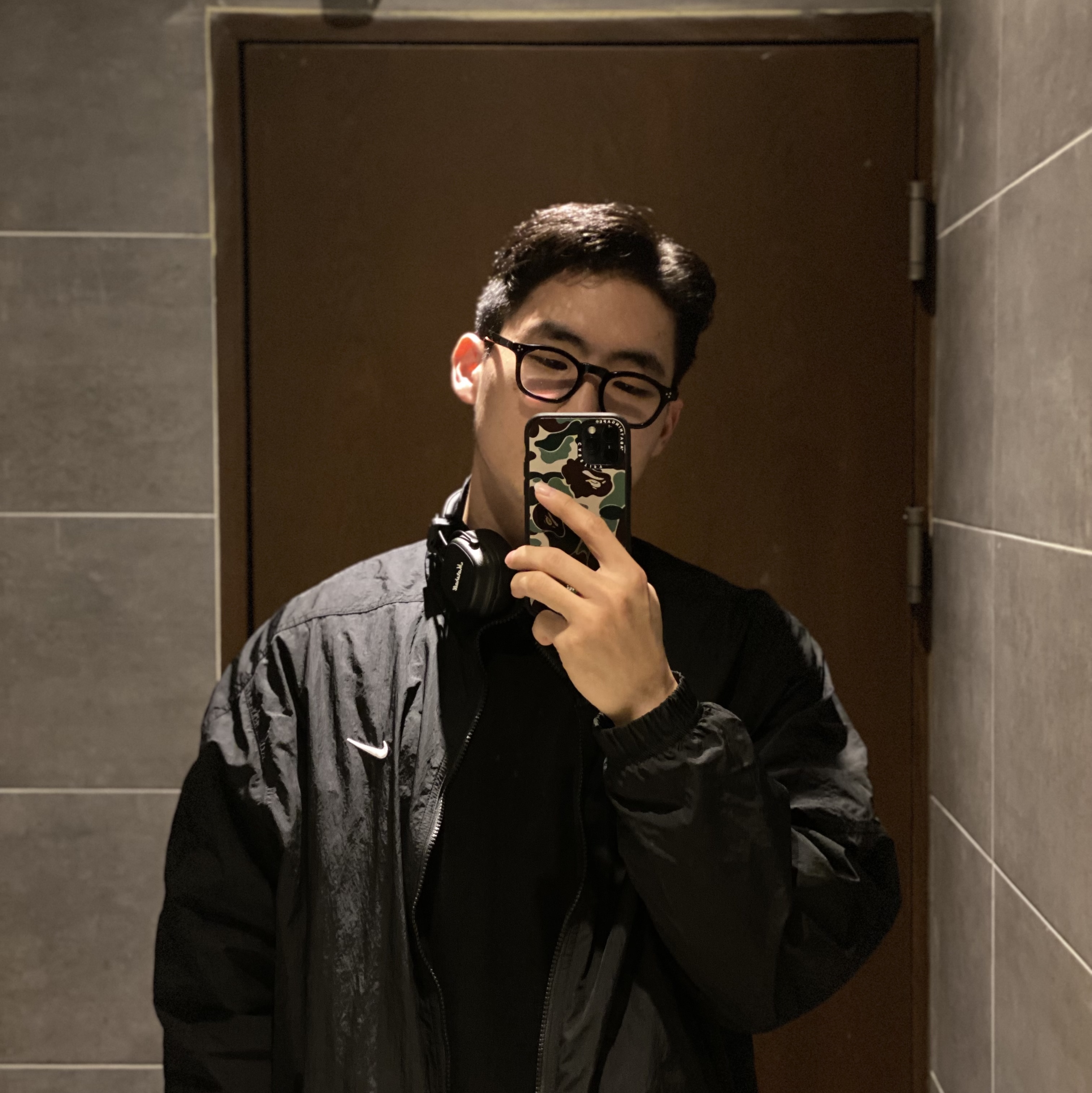 Marshall Major IV Black (Korean Ver.), Nike NRG Solo Swoosh Woven Track Jacket Black - US/EU 착용 스타일